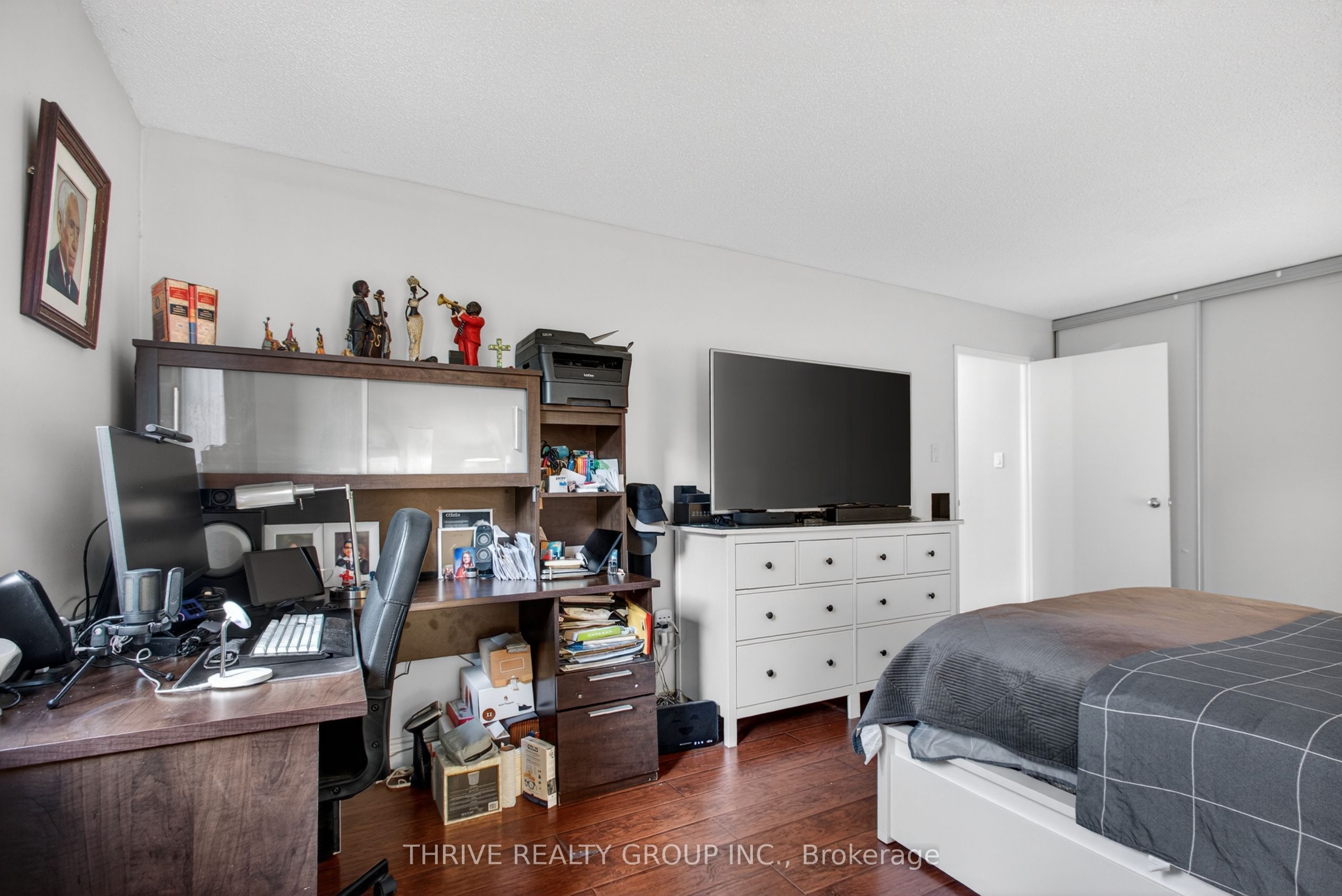 75 Huxley Street 401 Property Photo 12