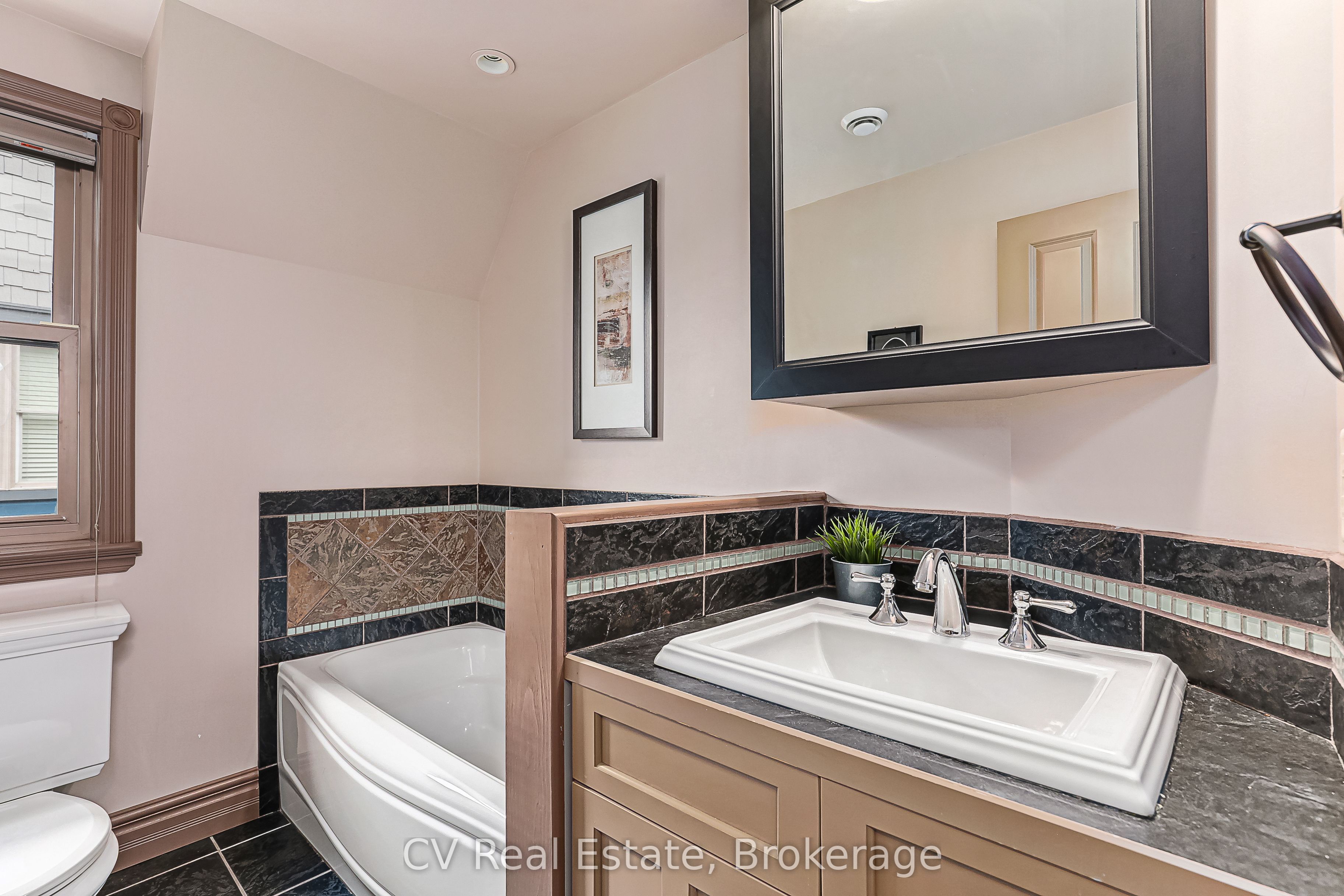 159 Snowbridge Way Property Photo 20