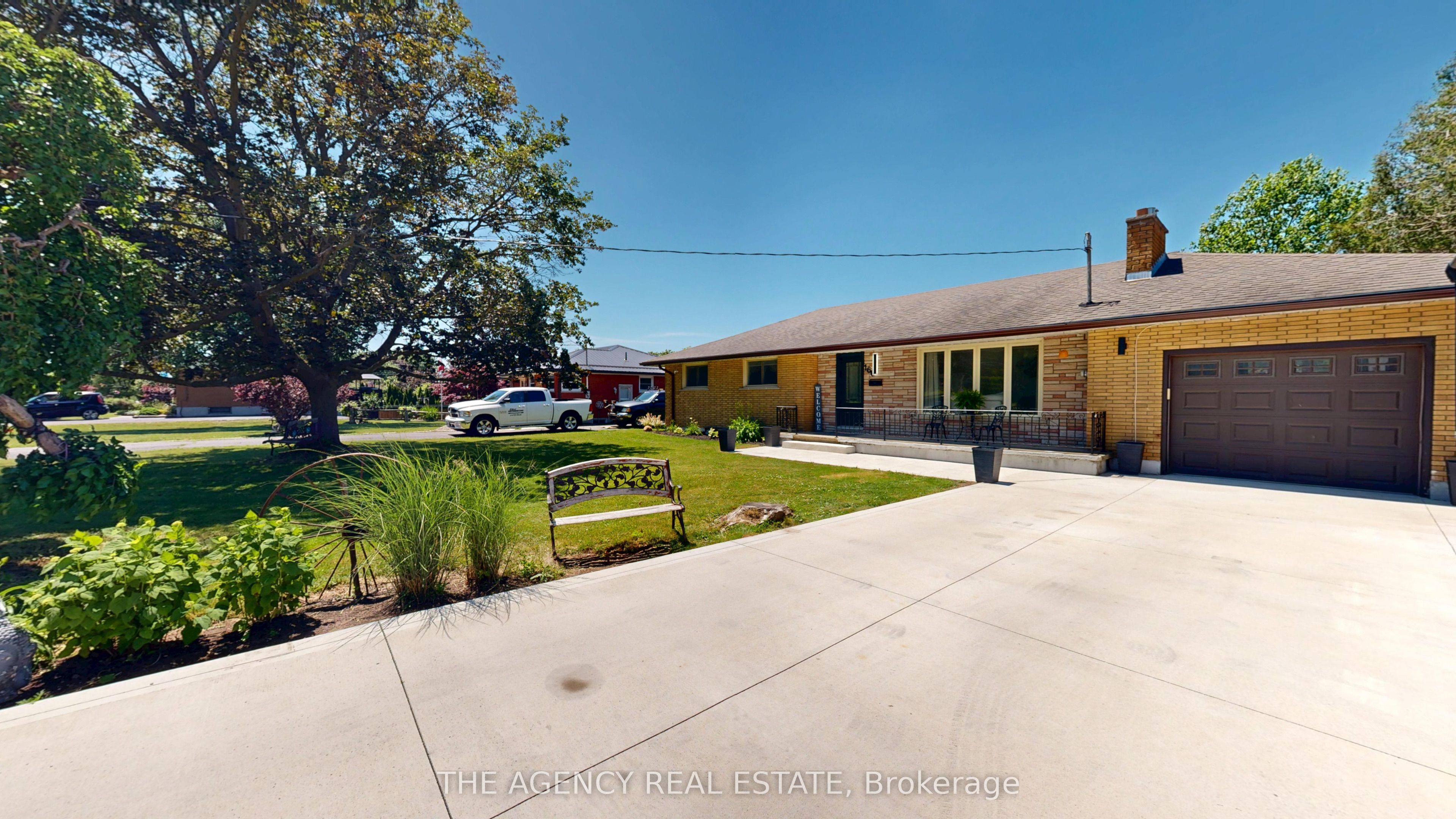 166 Fairview Avenue W Property Photo 3