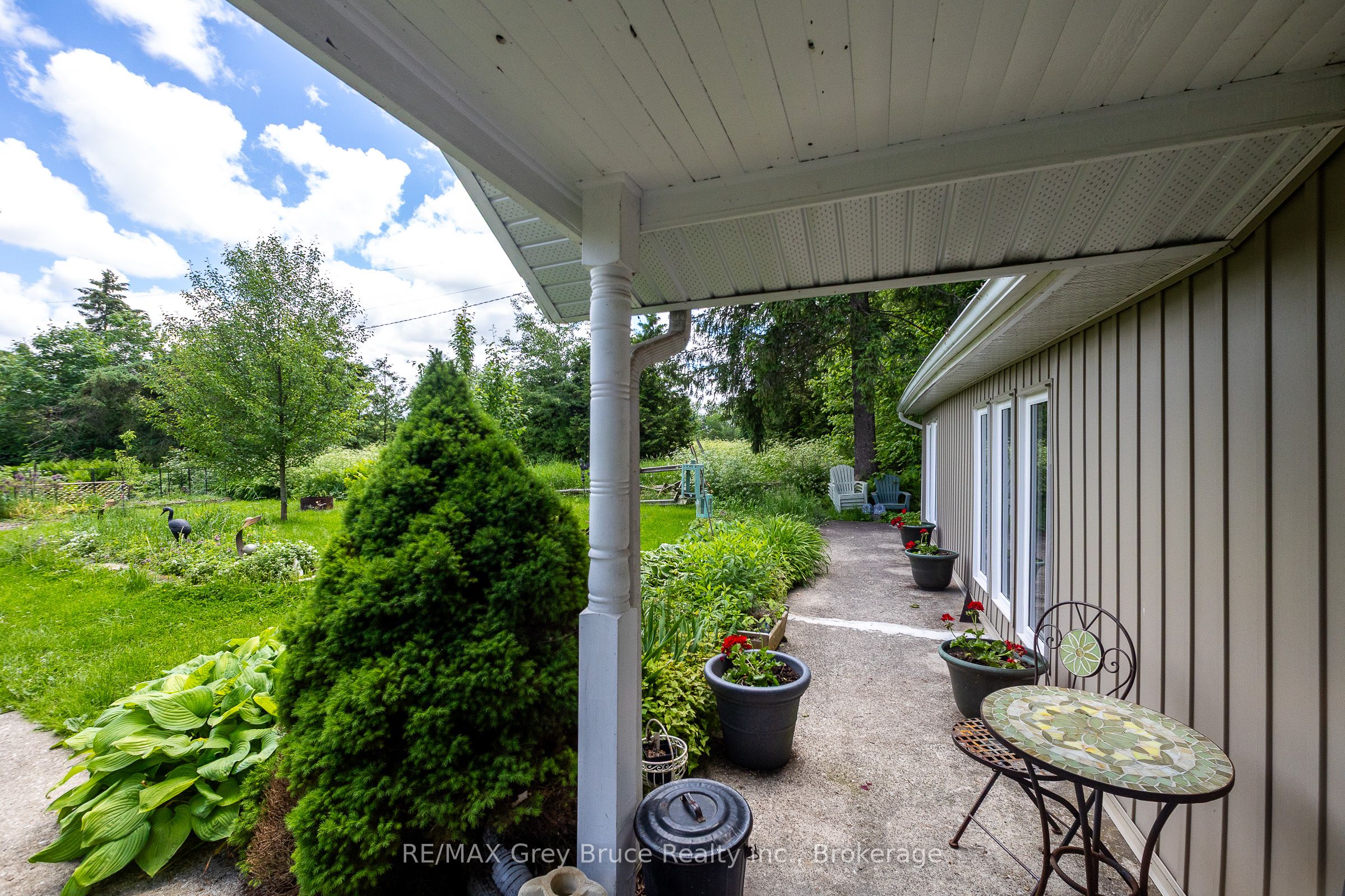 318588 Grey Rd 1 Property Photo 3