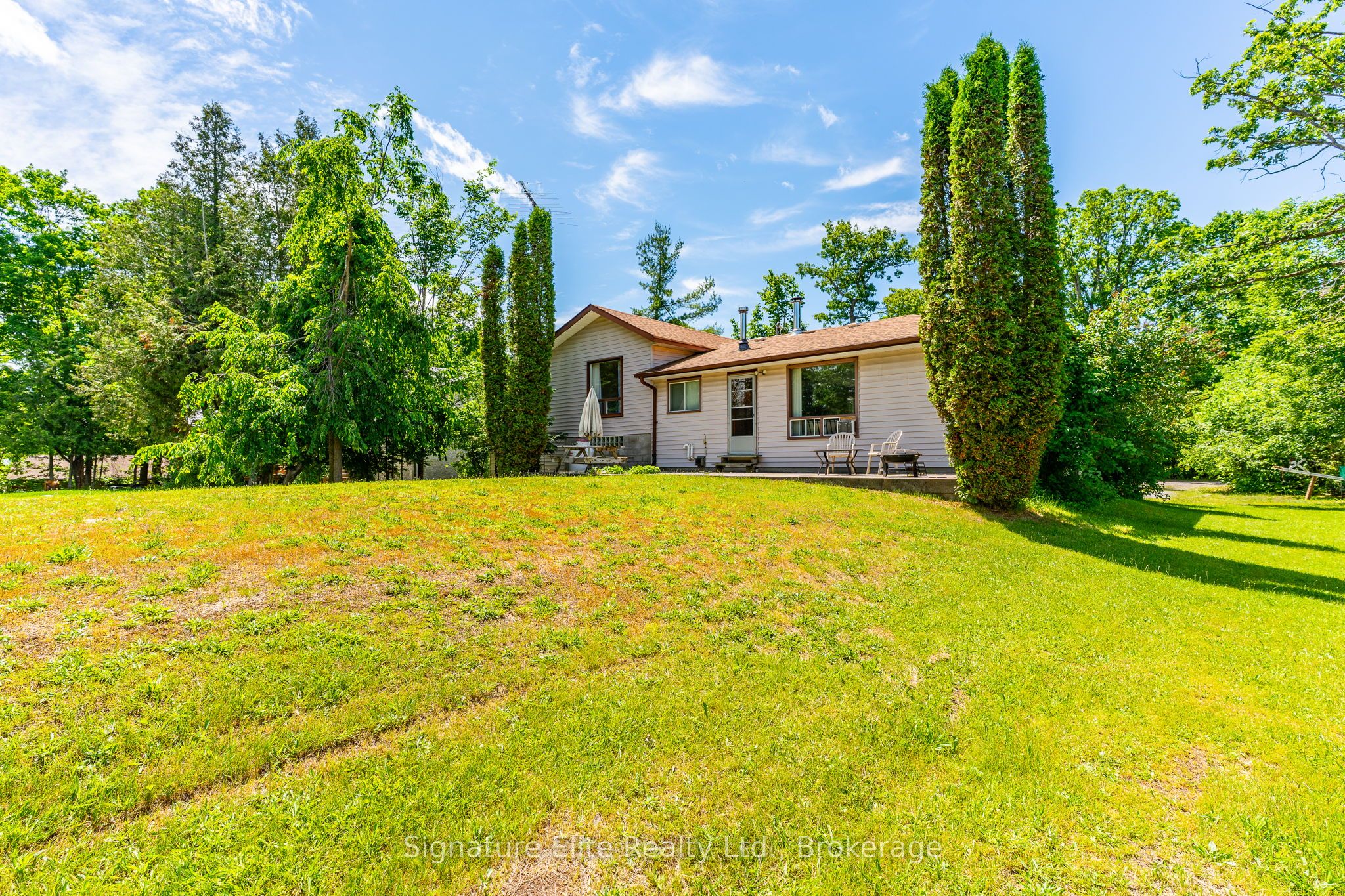 20 Camelot Place Property Photo 1