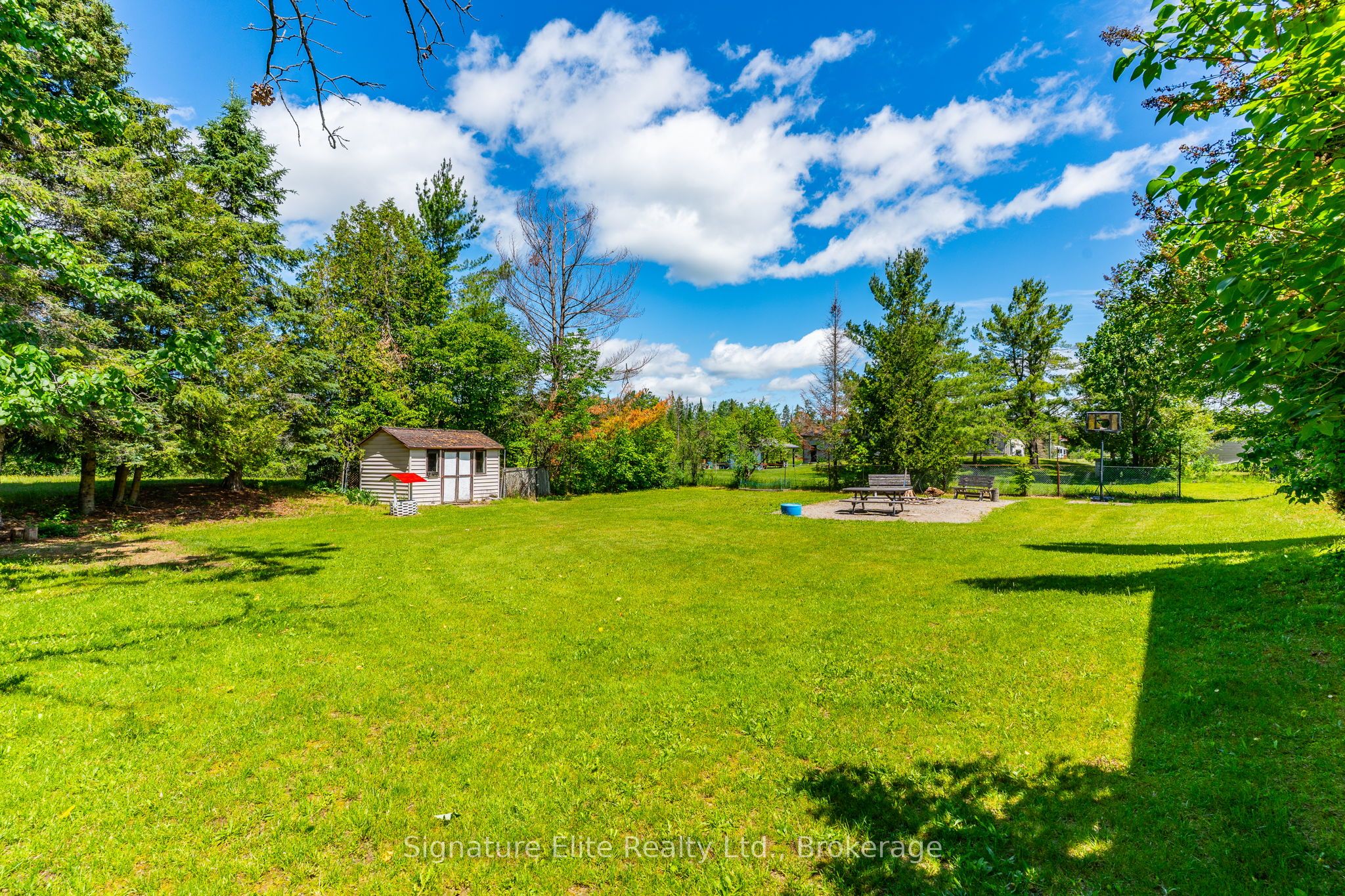20 Camelot Place Property Photo 29