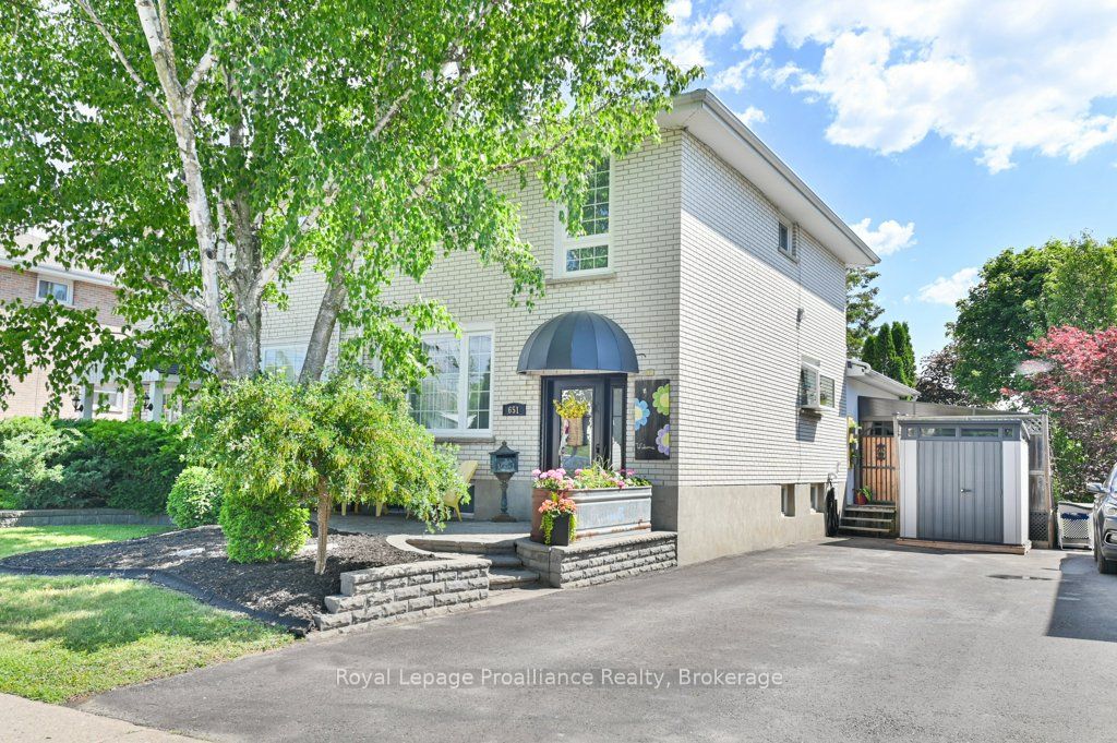 651 Front Street