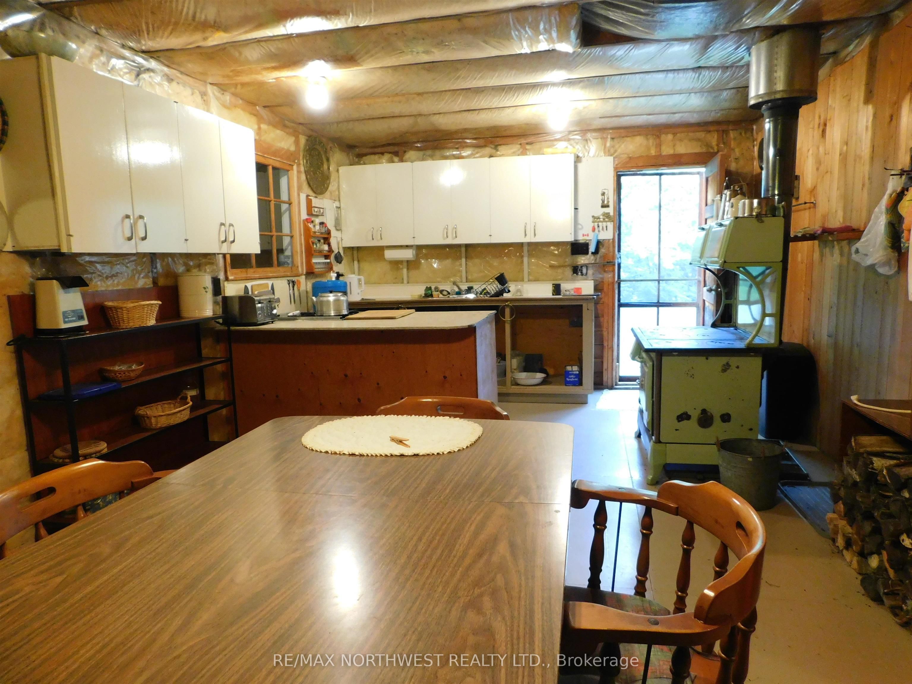 140 White Wing Road Property Photo 14