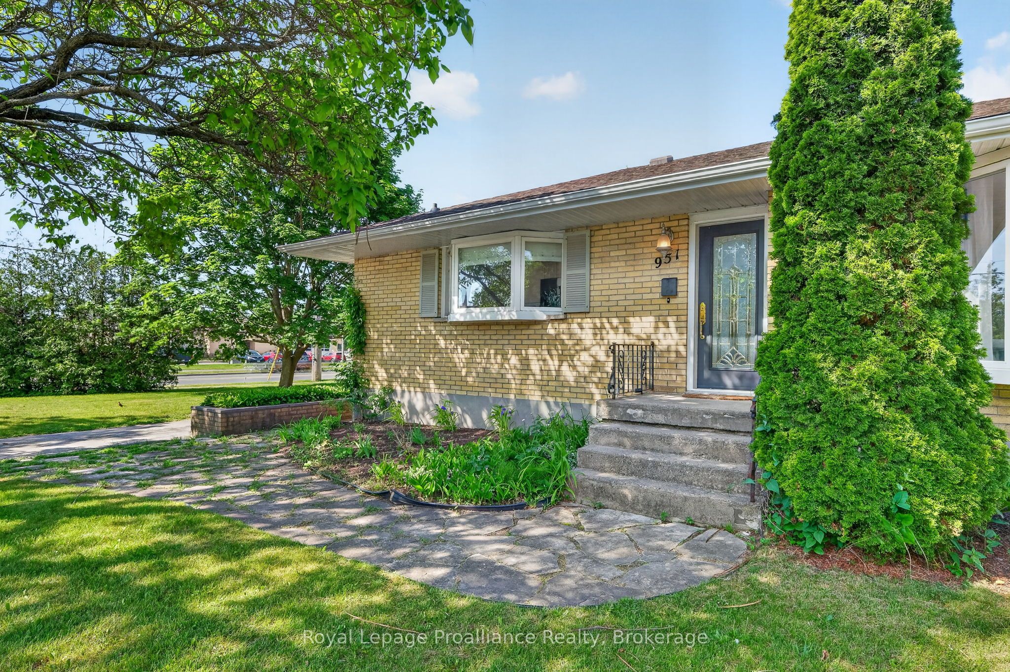 951 D'arcy Street Property Photo 45