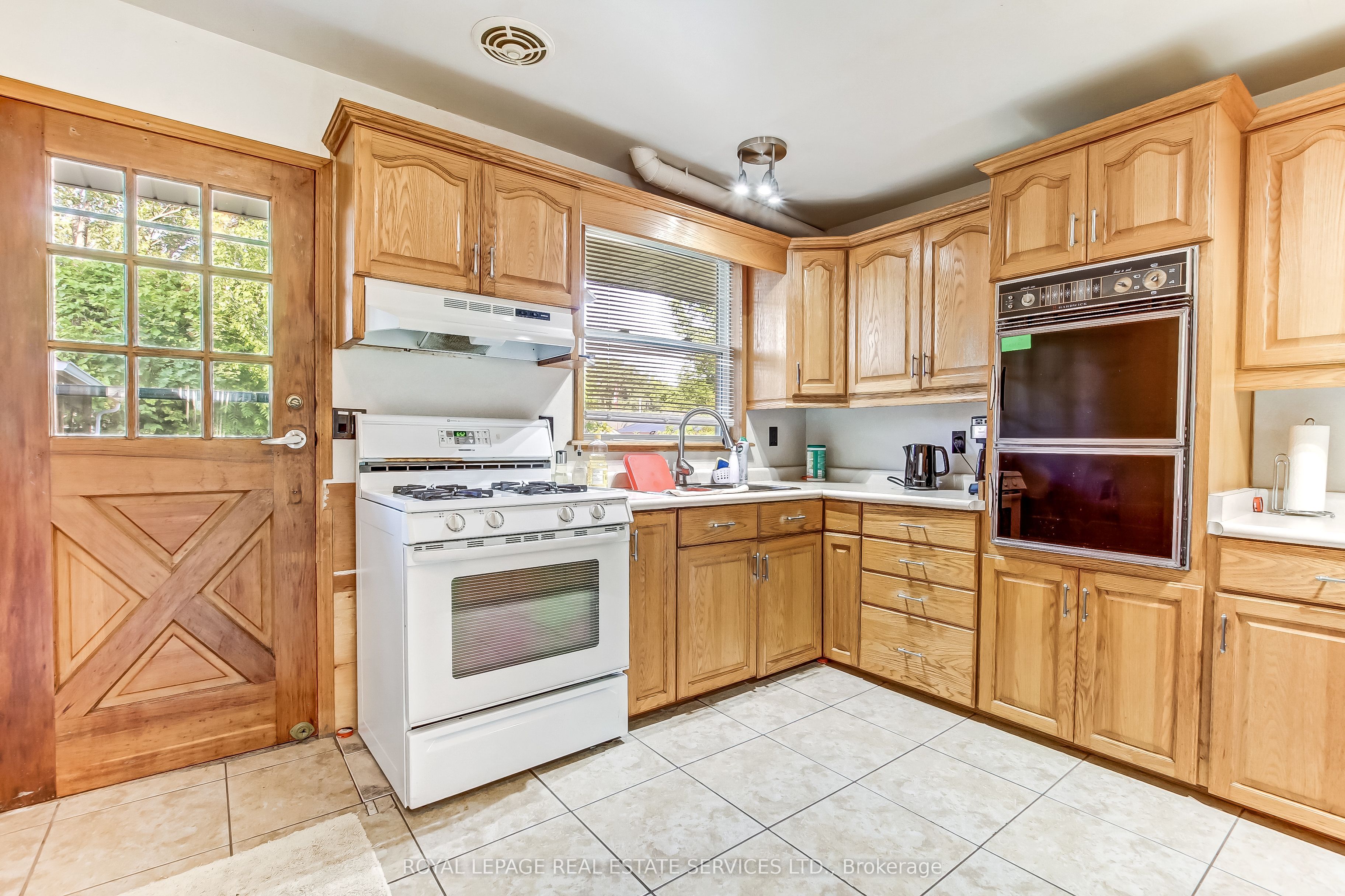 20 Bayview Avenue Property Photo 8