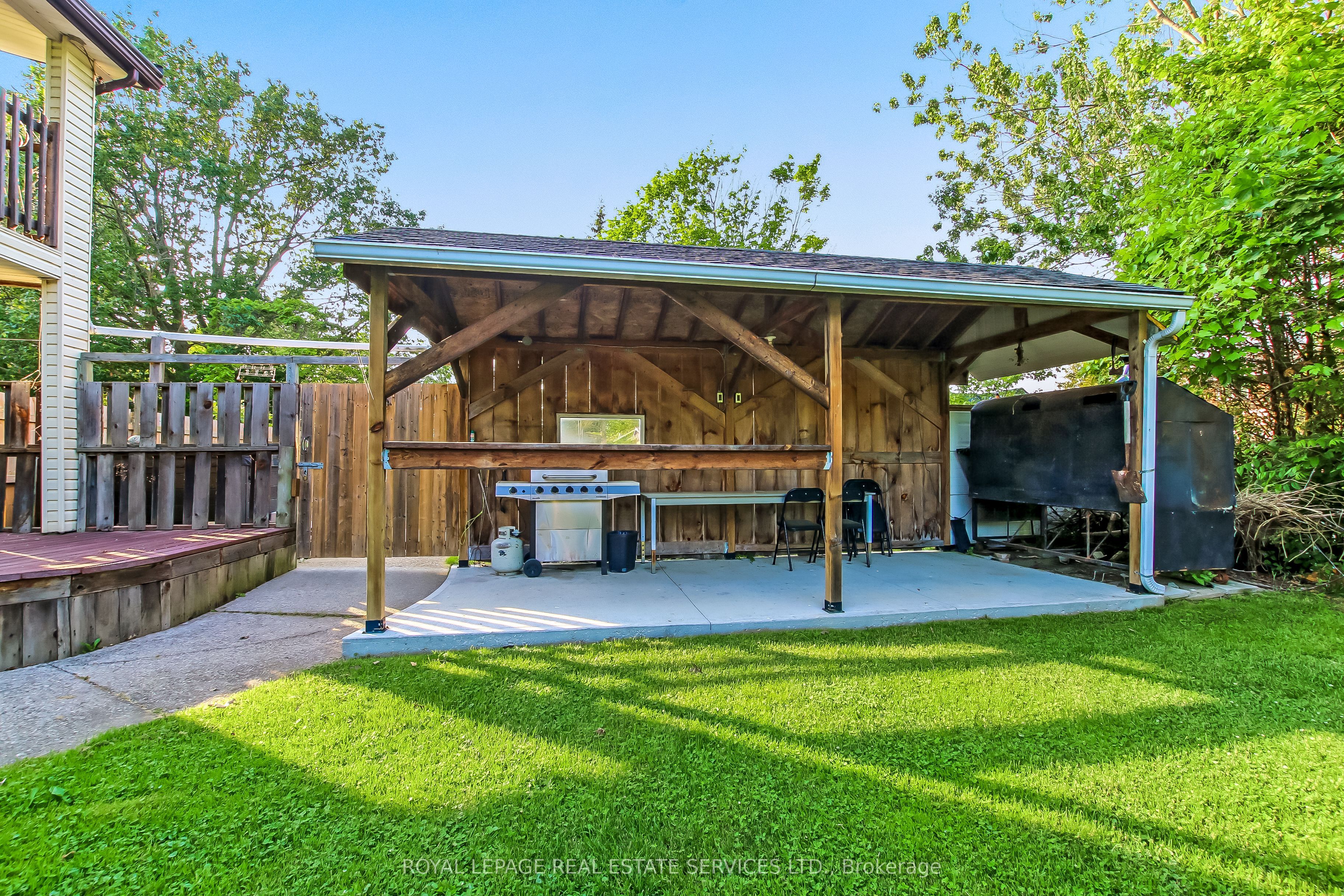 20 Bayview Avenue Property Photo 17