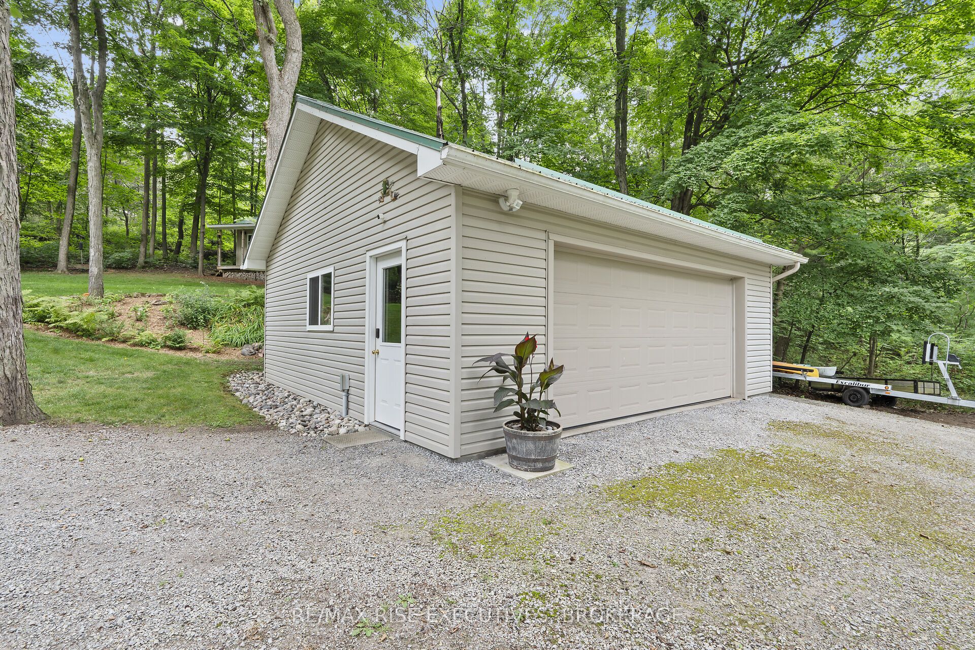 196 Old River Road Property Photo 33
