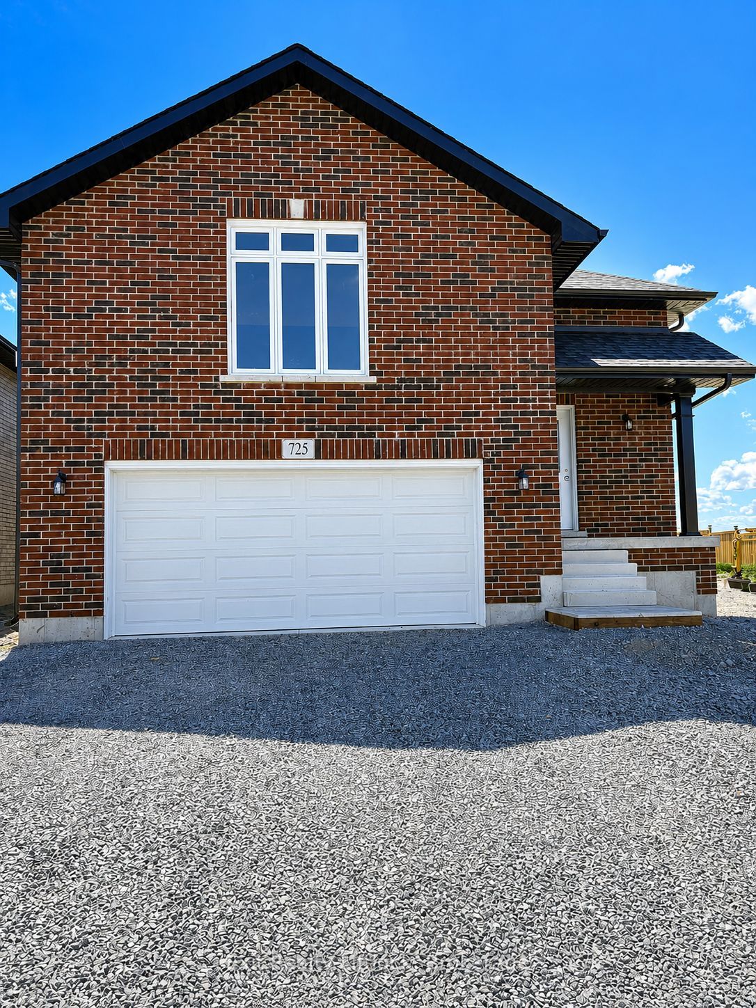 725 Latimer Way Property Photo 1