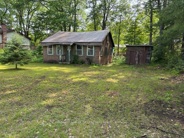 123 Bayview Drive Property Photo 2