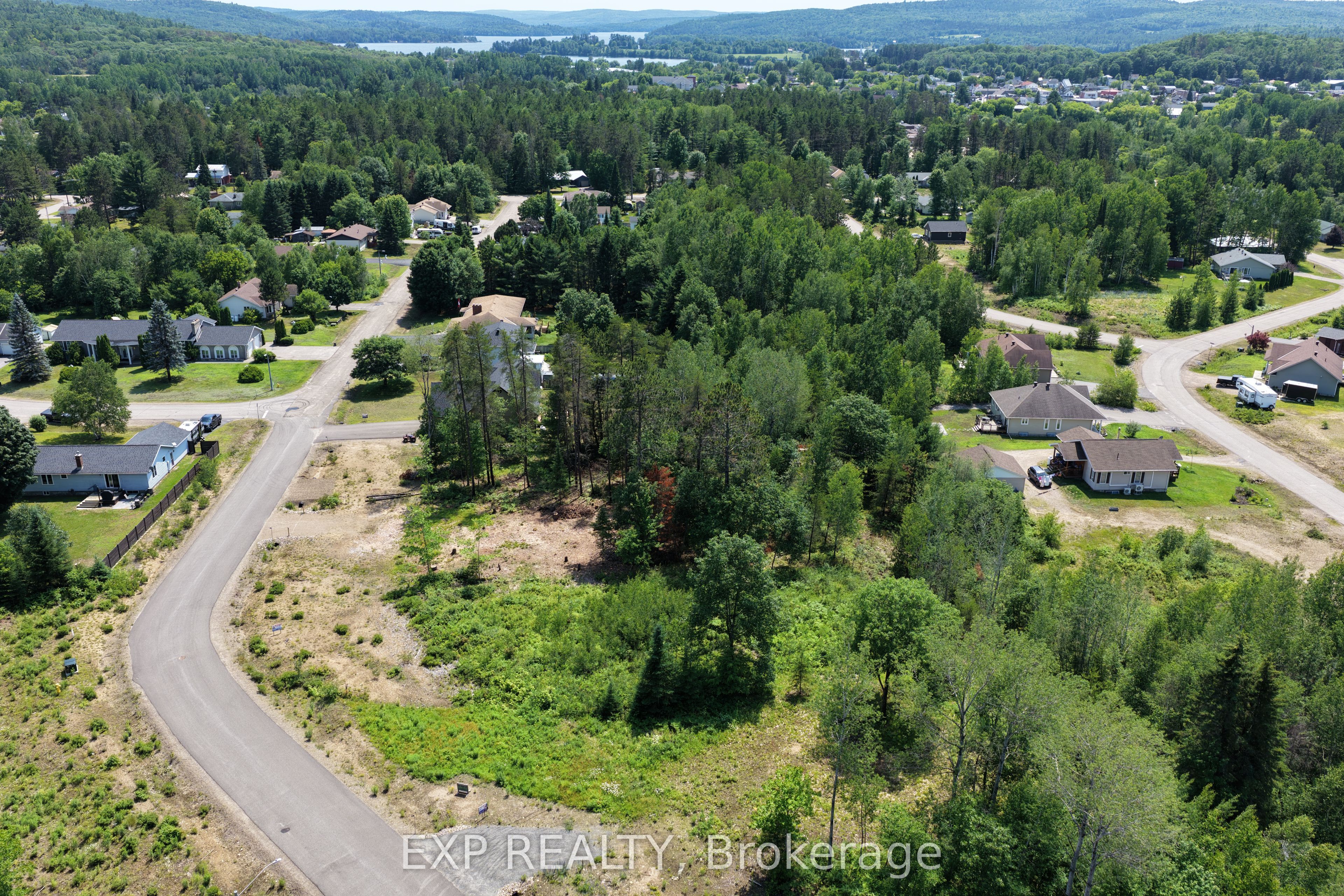 71 Yantha Crescent Property Photo 12