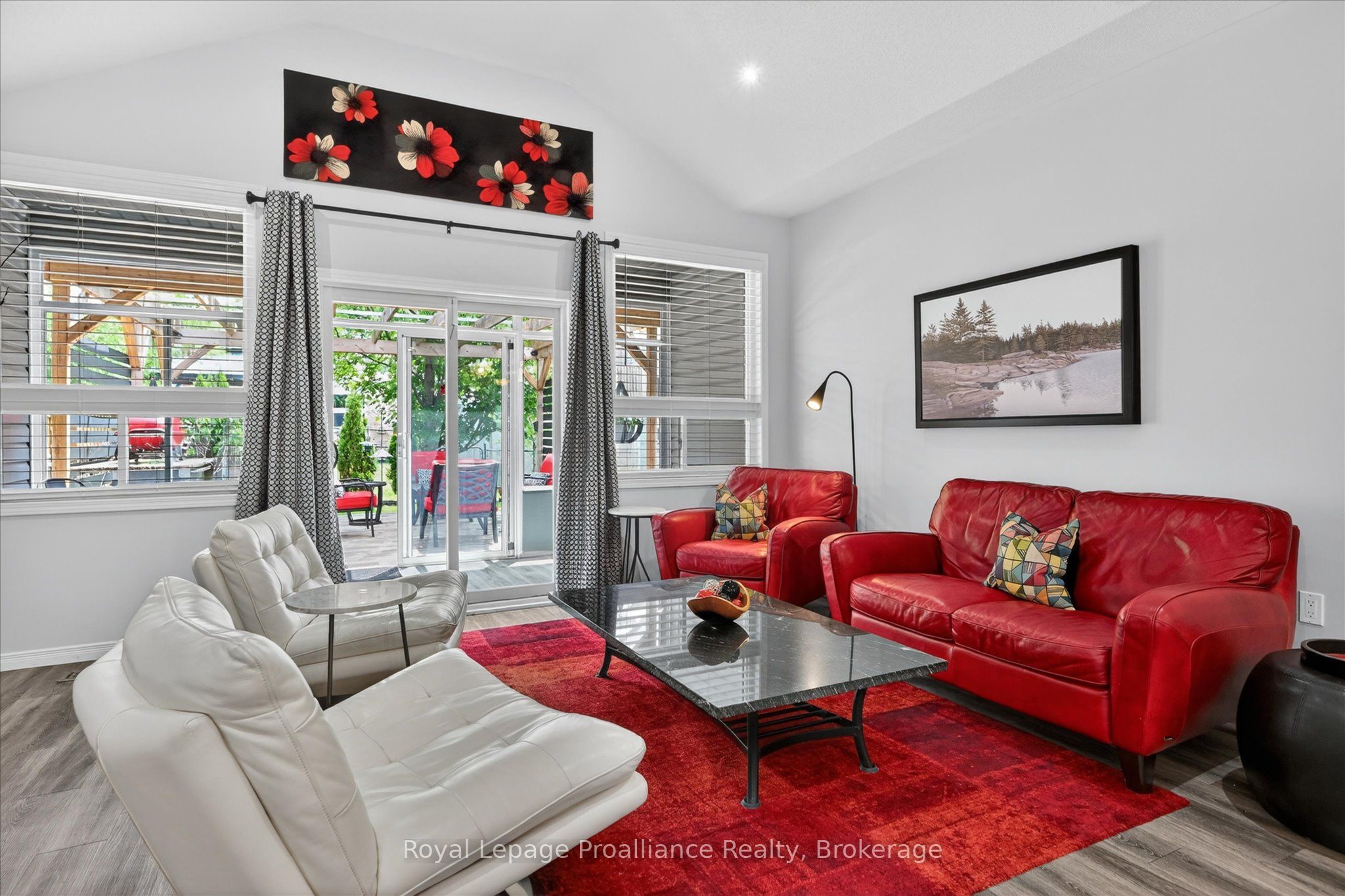 645 Goodwin Terrace Property Photo 10