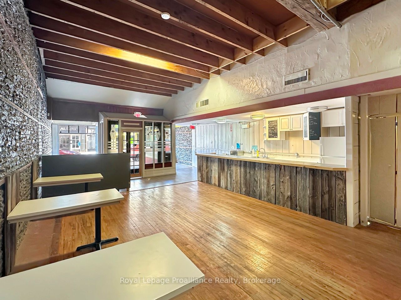 255 Front Street Property Photo 4