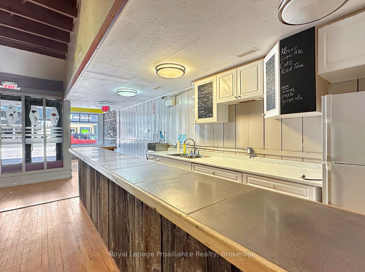 255 Front Street Property Photo 6