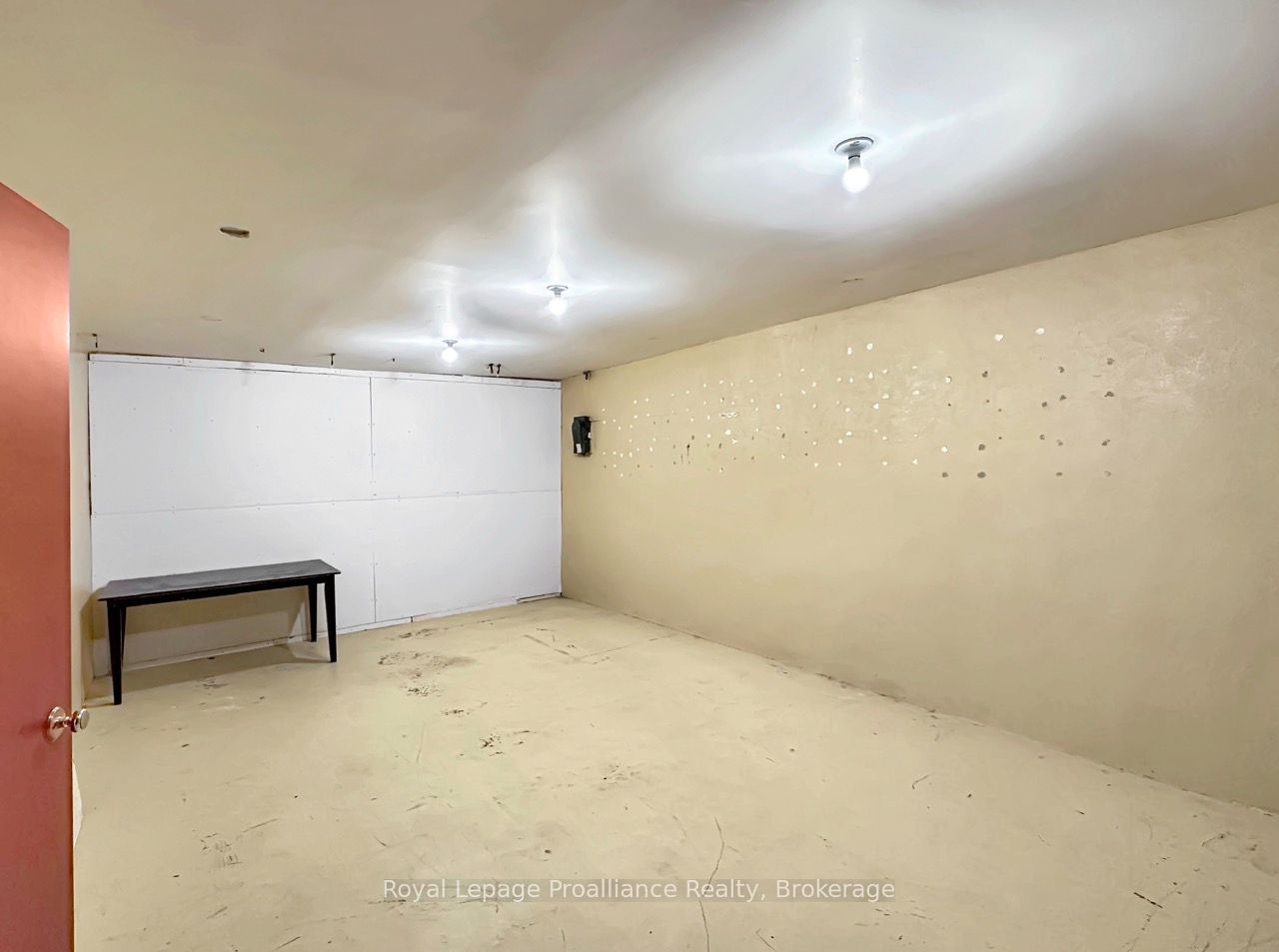 255 Front Street Property Photo 18