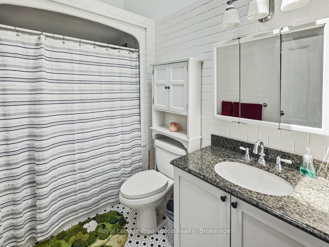 255 Front Street Property Photo 39
