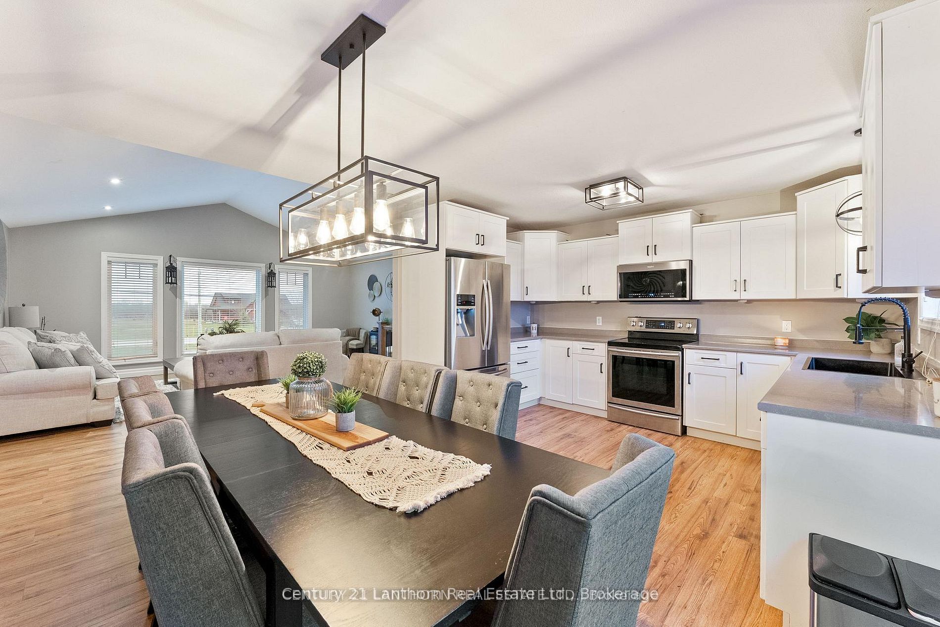 20846 Loyalist Parkway Property Photo 6