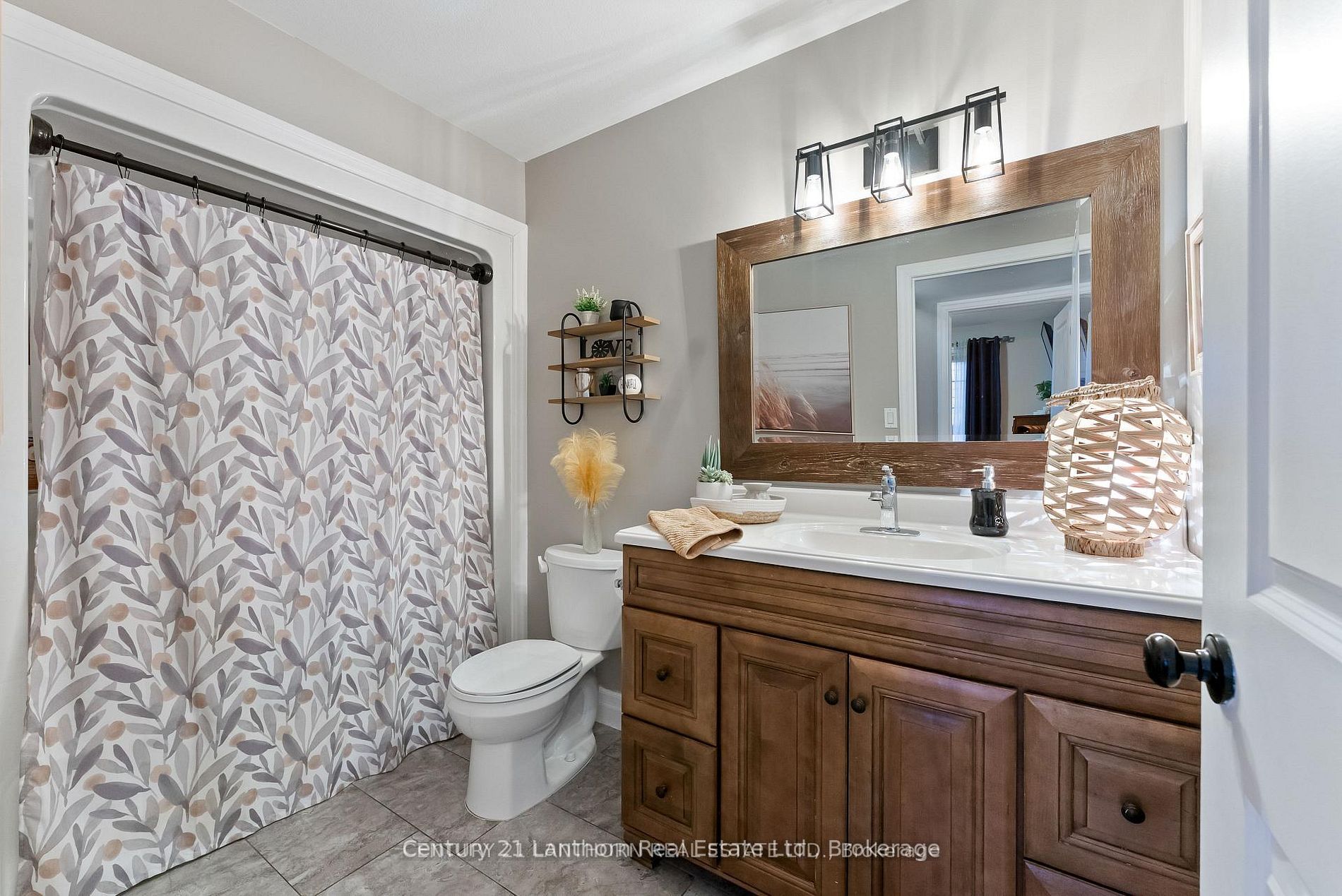 20846 Loyalist Parkway Property Photo 11