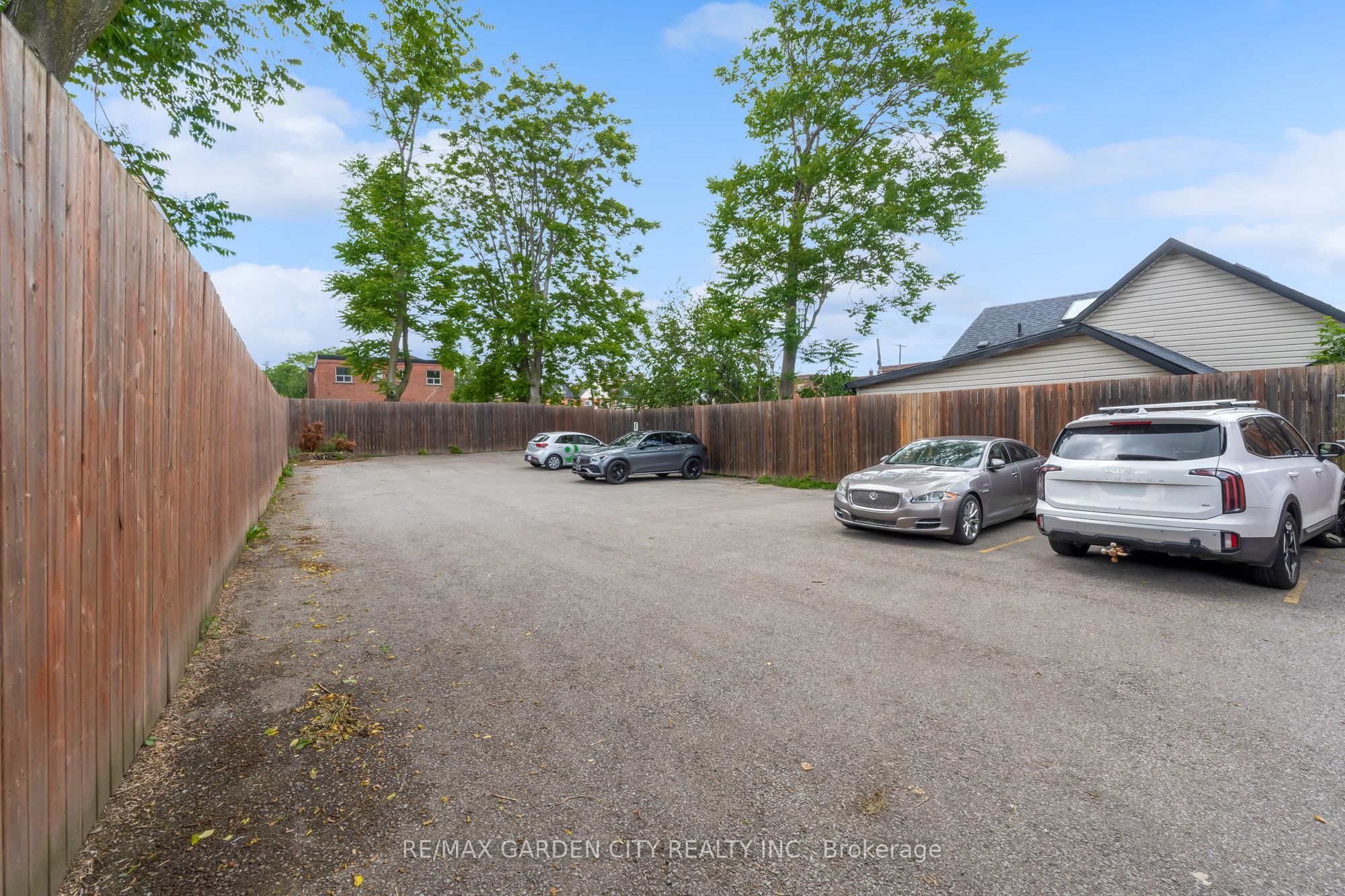 16 Myrtle Avenue 9b Property Photo 4