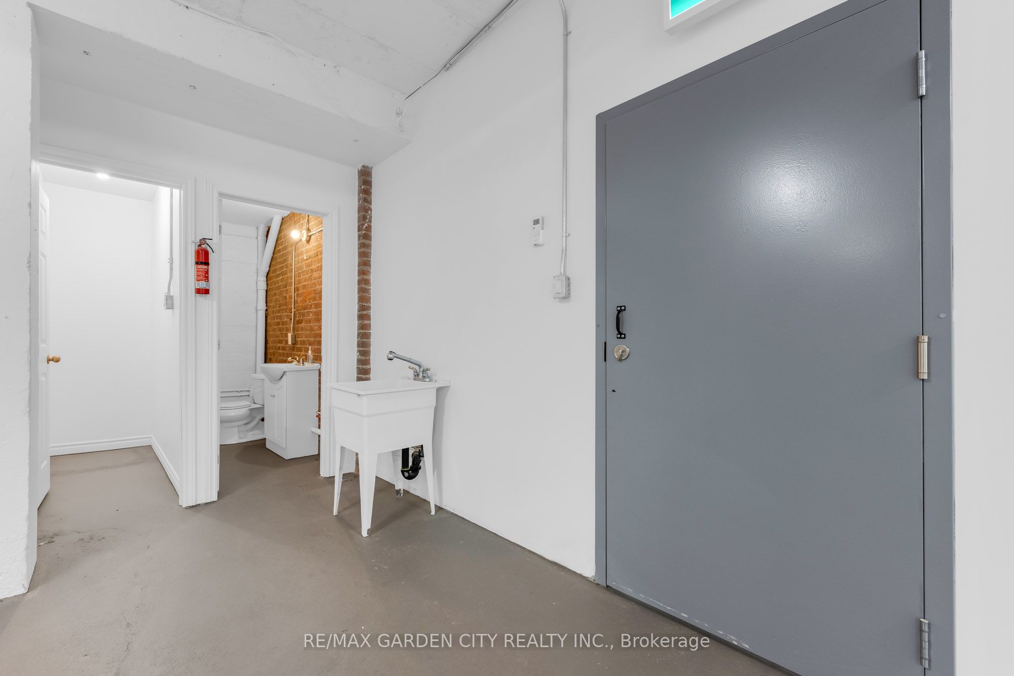 16 Myrtle Avenue 4 Lower Property Photo 6