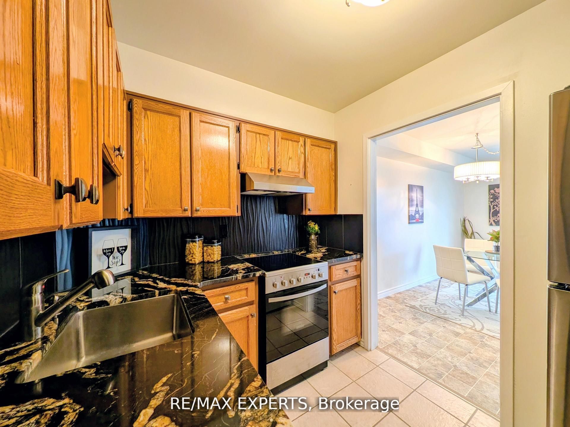 8591 Riverside Drive E 410 Property Photo 14