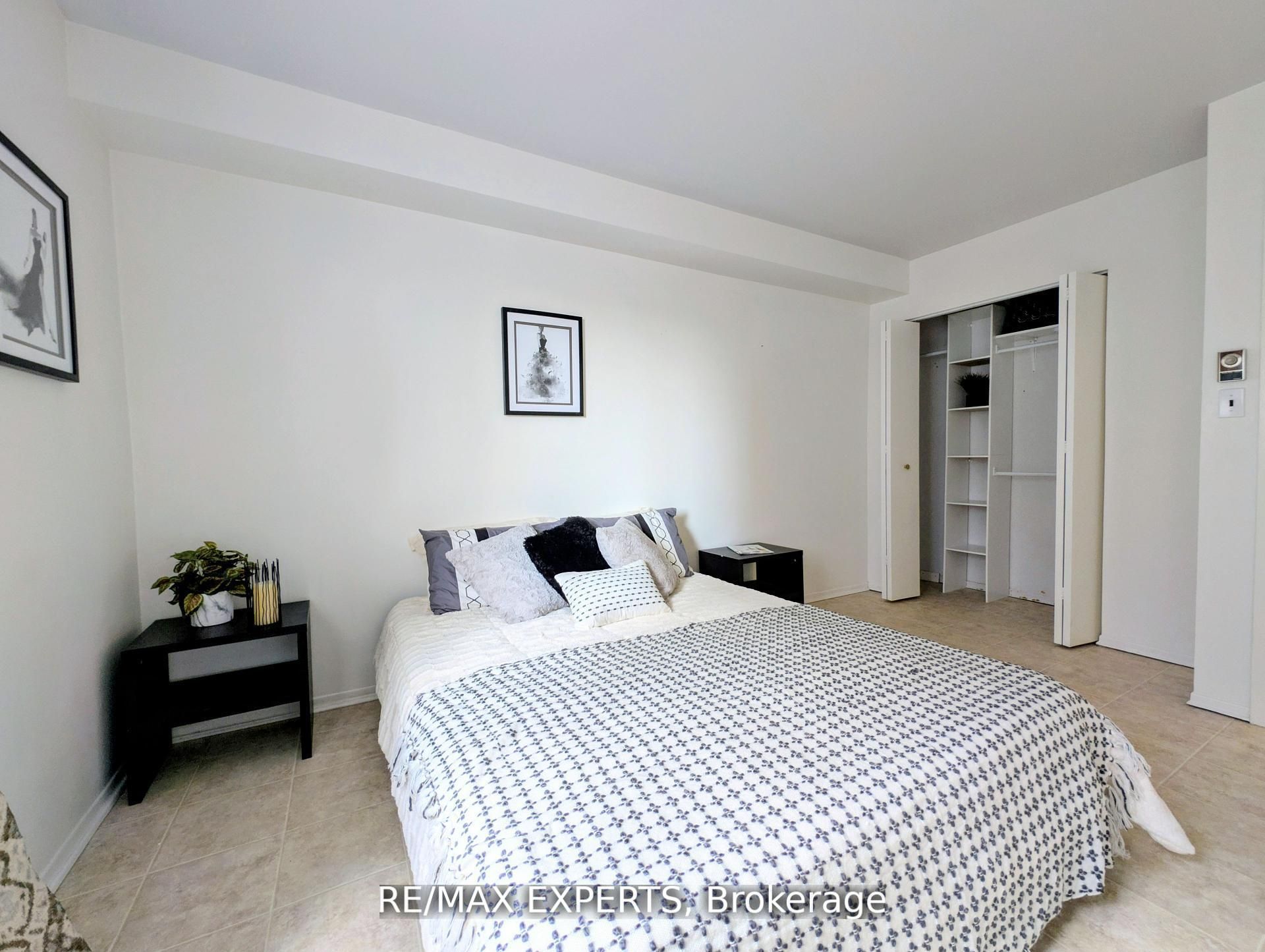 8591 Riverside Drive E 410 Property Photo 21