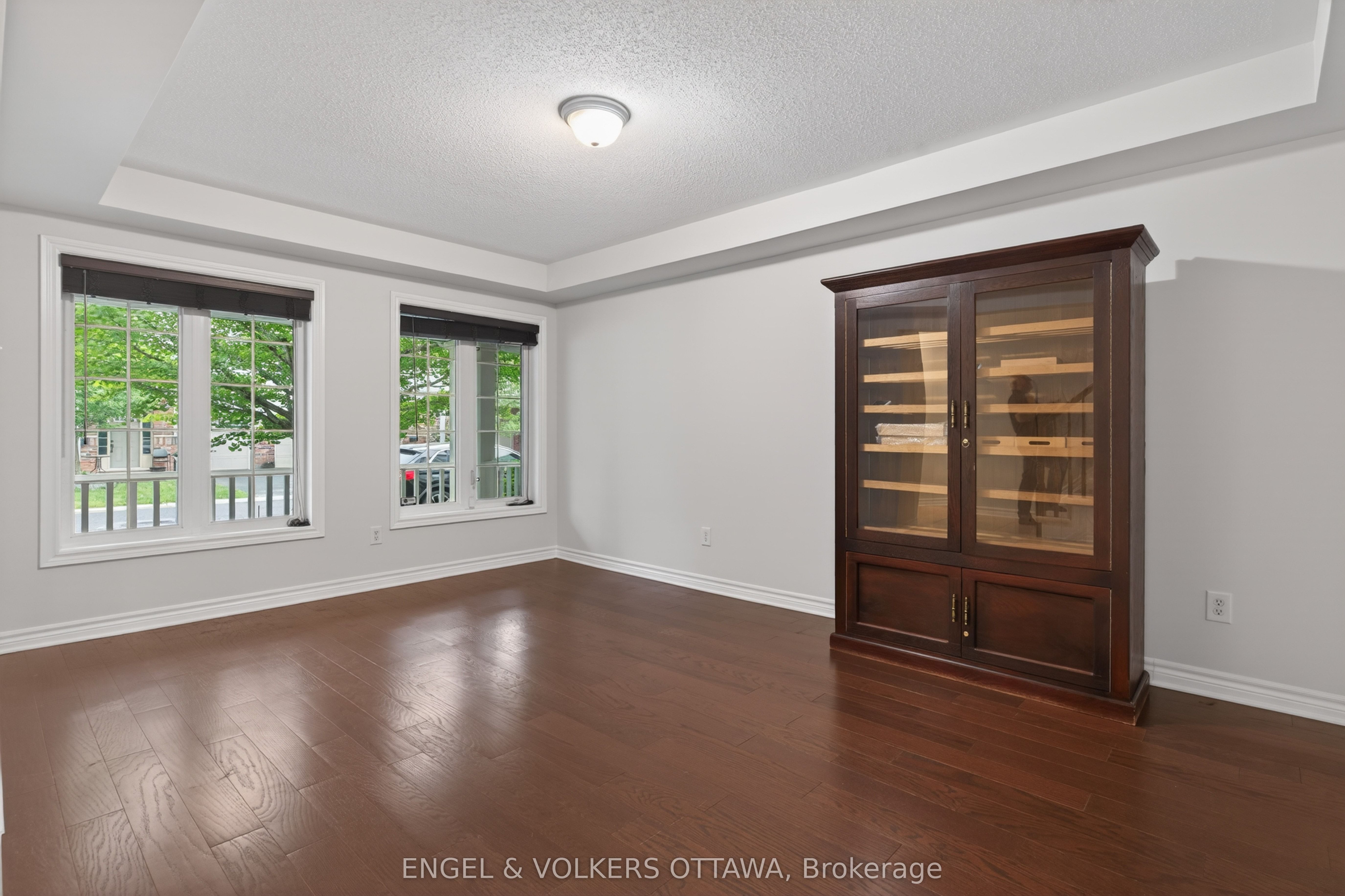 2043 Madrid Avenue Property Photo 9