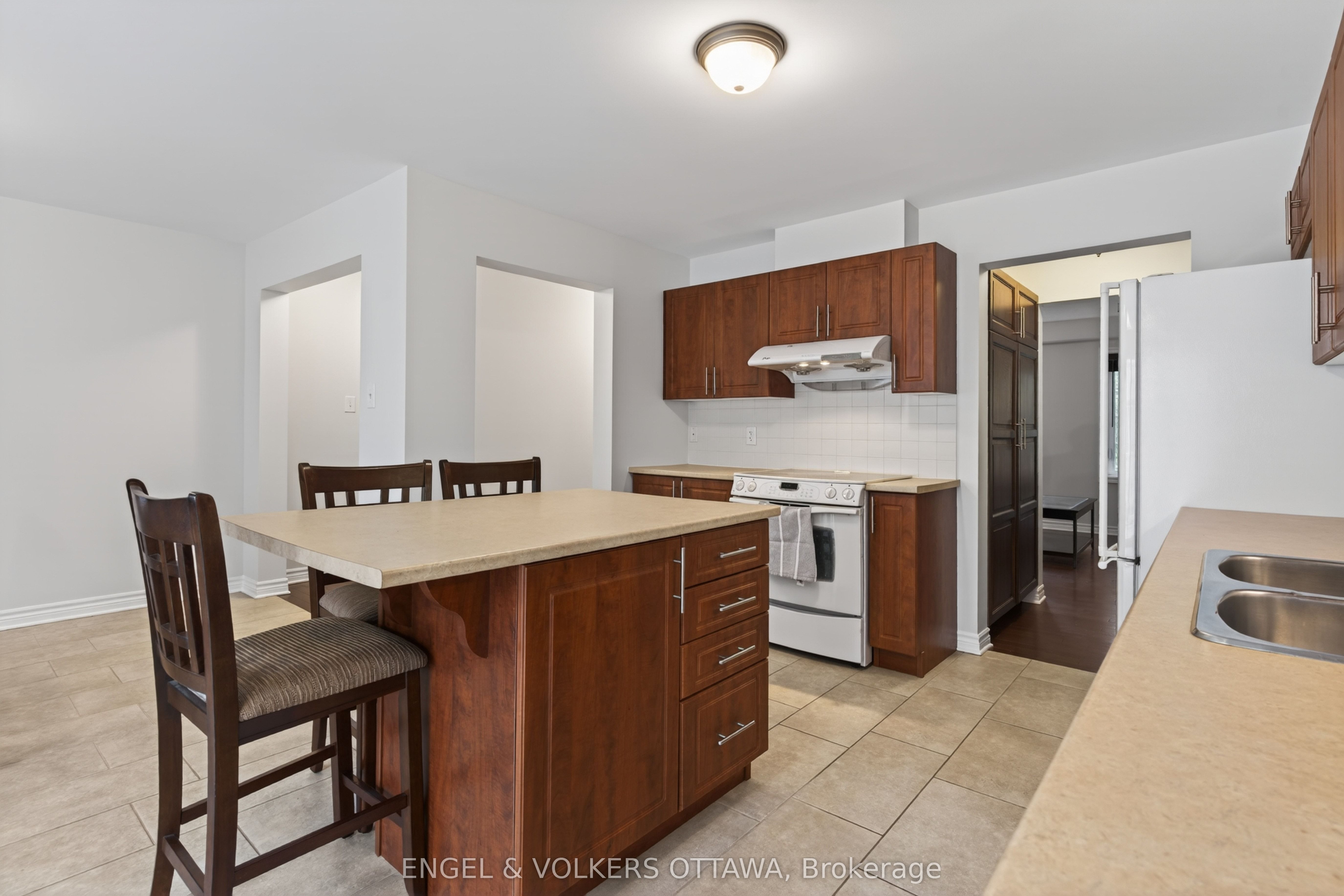 2043 Madrid Avenue Property Photo 18