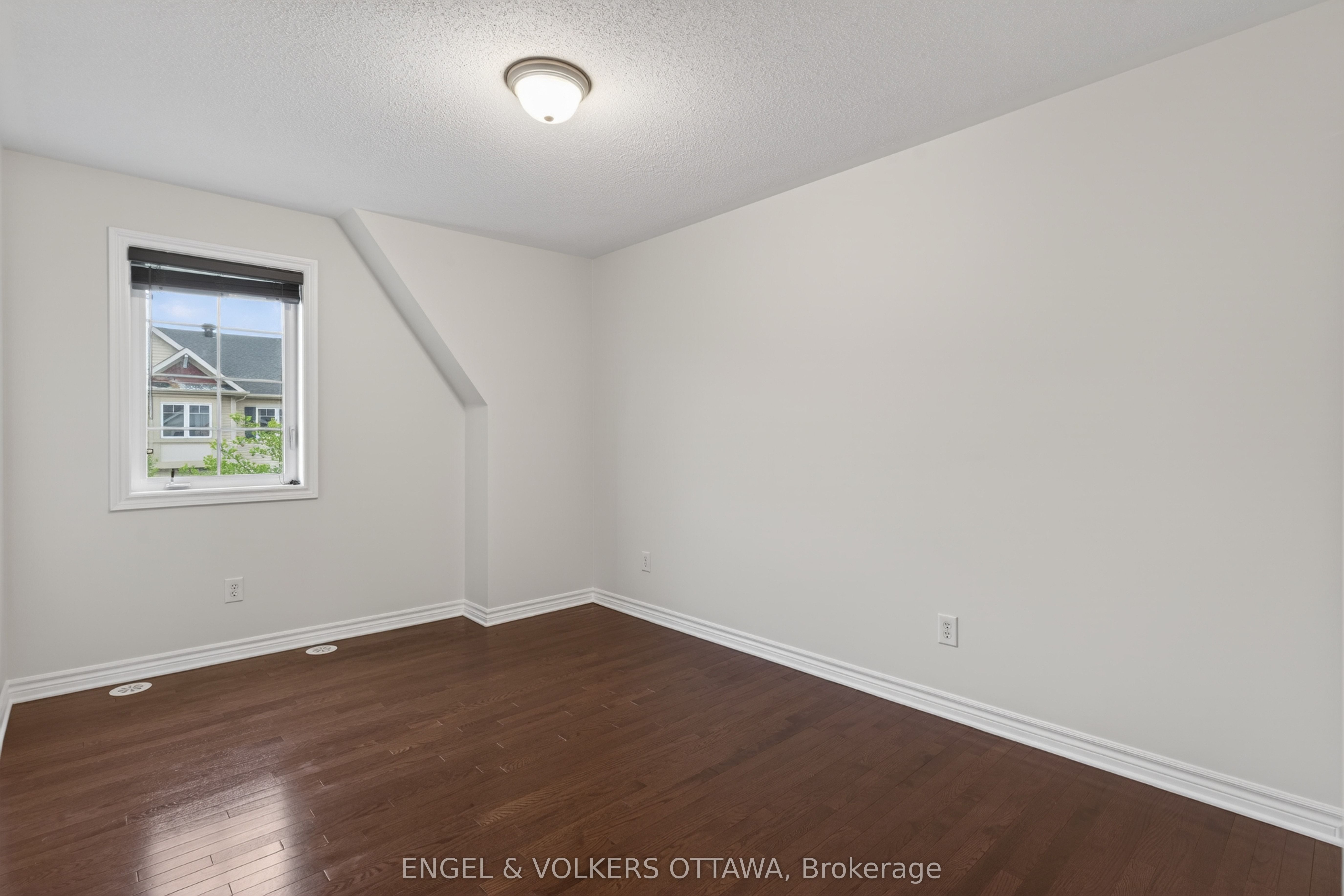 2043 Madrid Avenue Property Photo 37