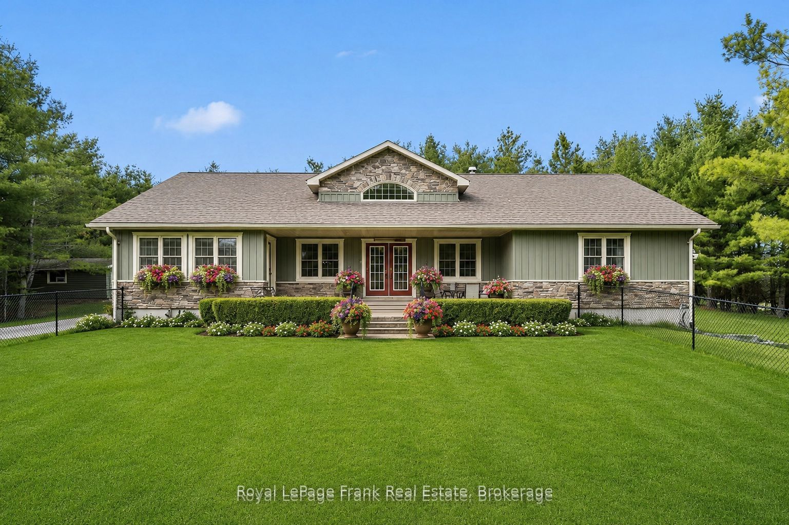 382 Lakehurst Circle Road Property Photo 1