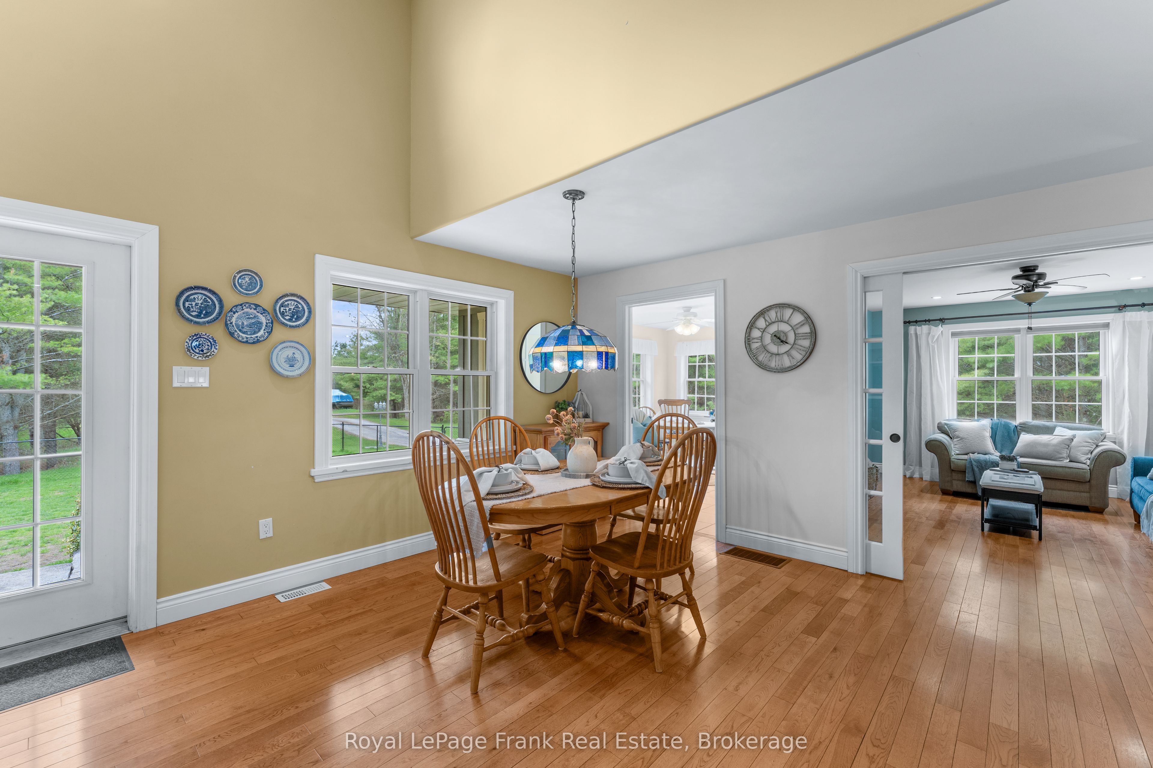 382 Lakehurst Circle Road Property Photo 12