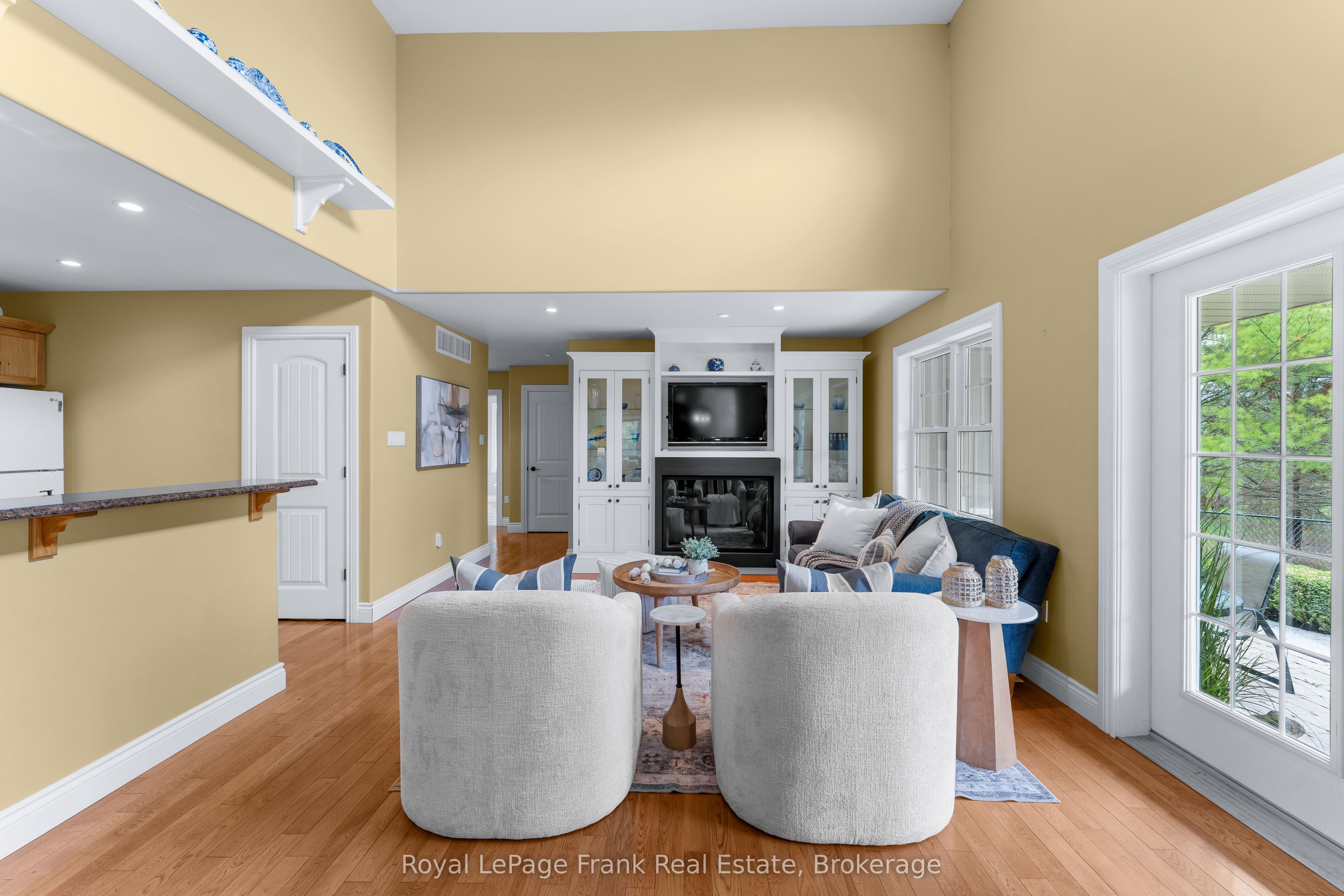 382 Lakehurst Circle Road Property Photo 15