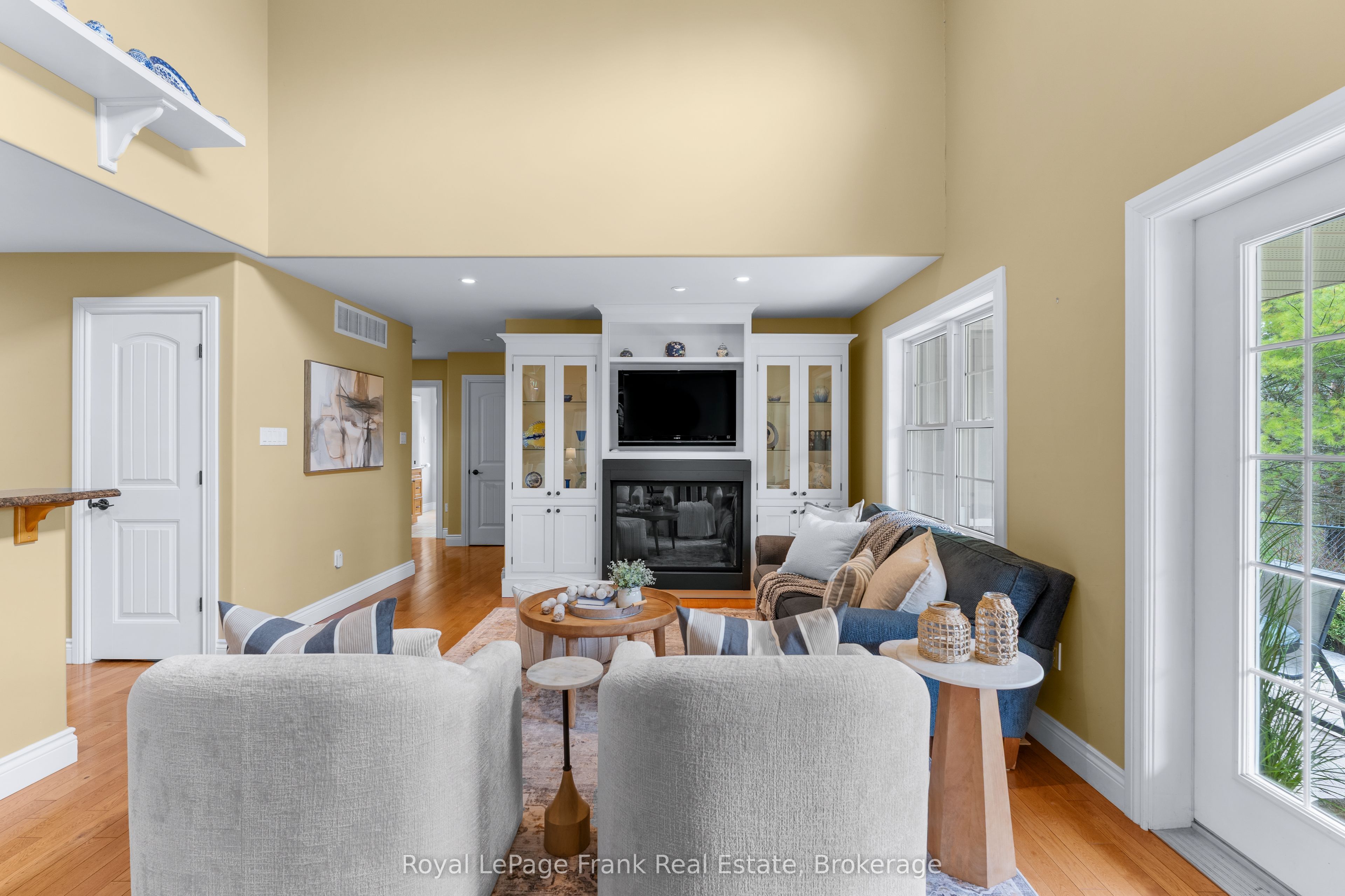 382 Lakehurst Circle Road Property Photo 17