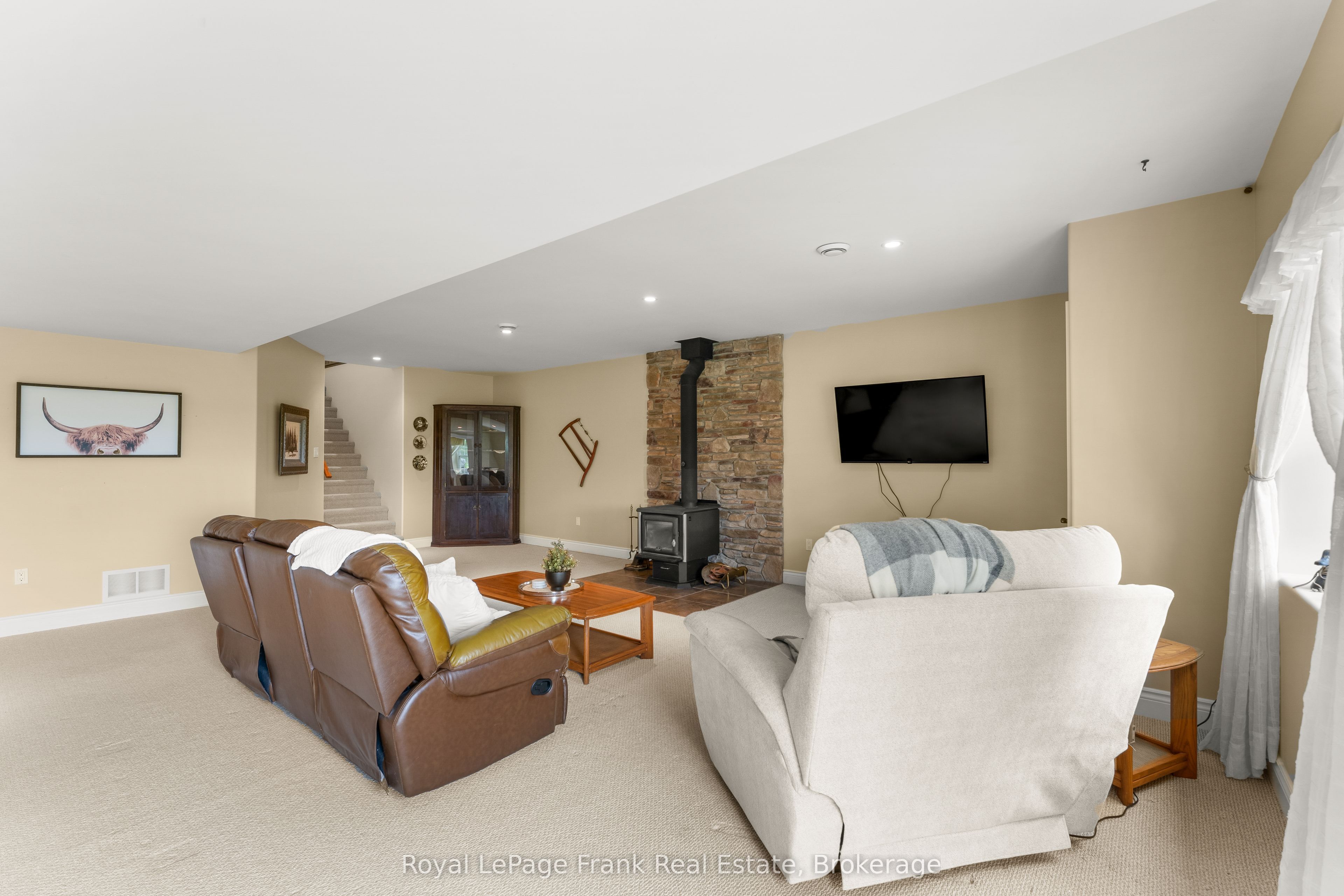 382 Lakehurst Circle Road Property Photo 37
