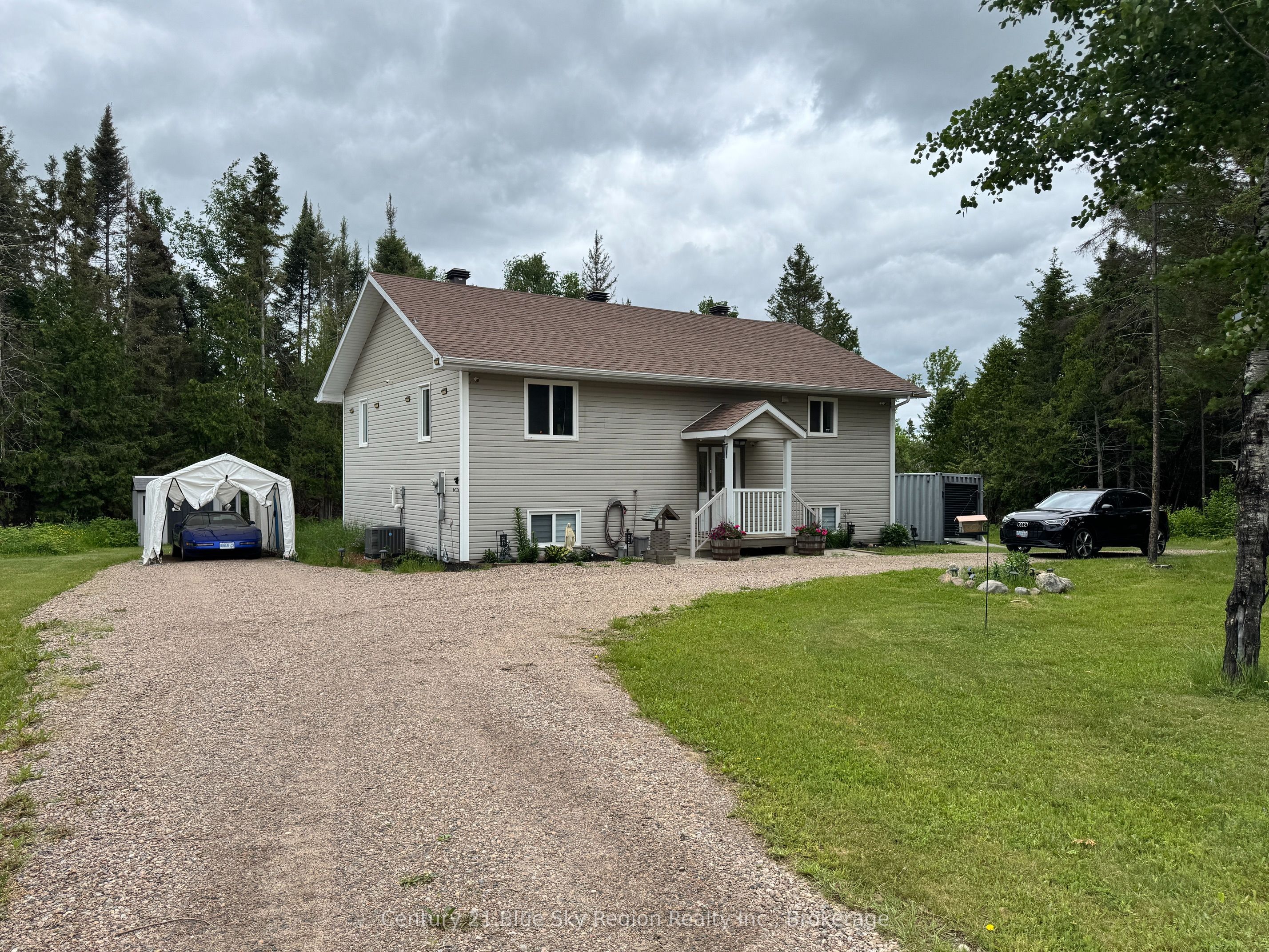 2161 Papineau Road