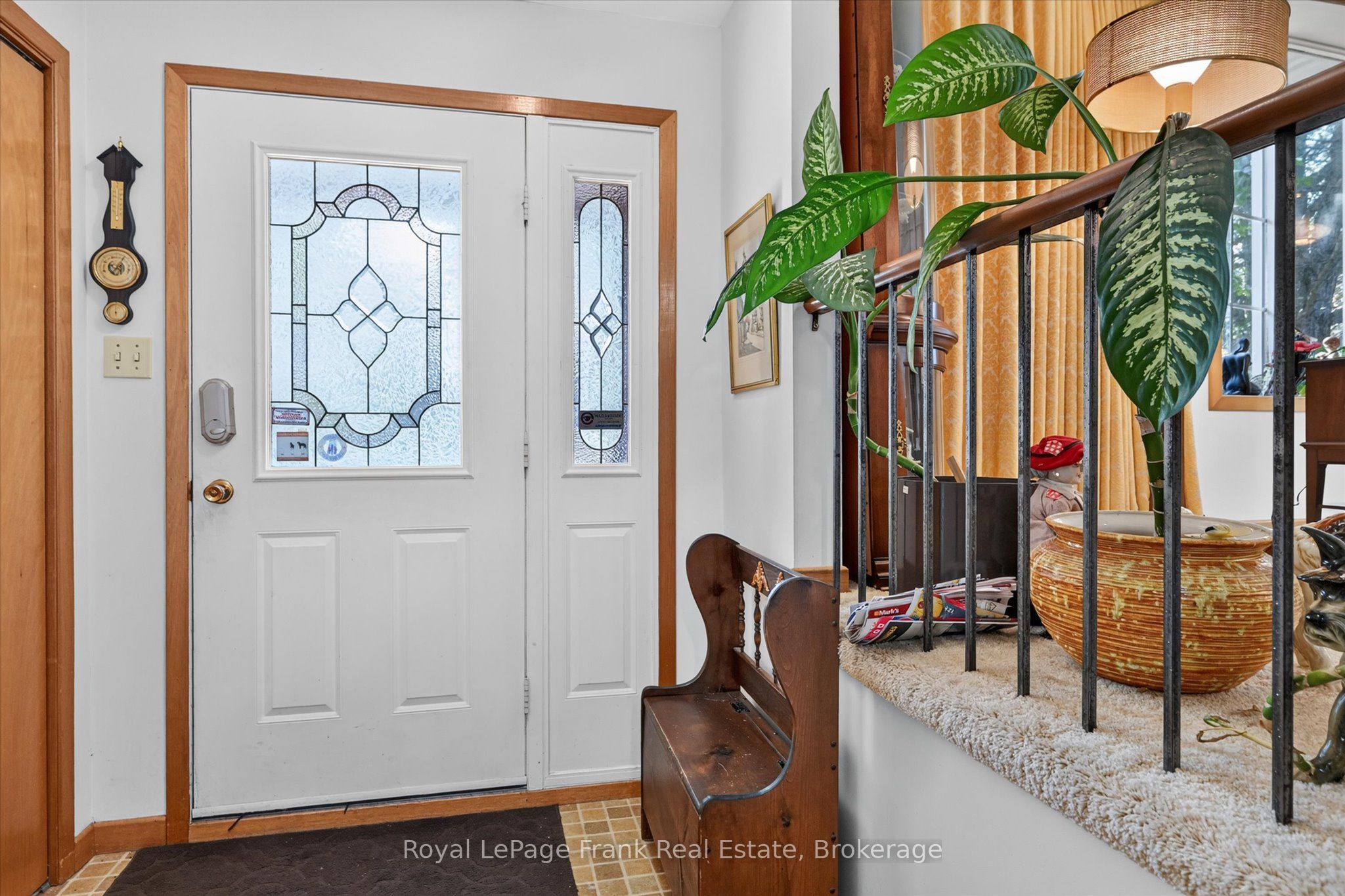 87 Oakwood Crescent Property Photo 3
