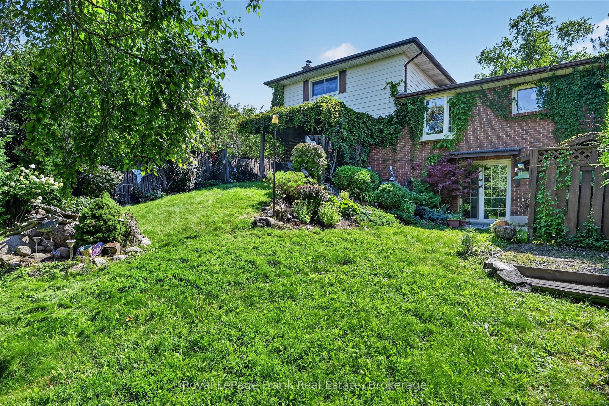 87 Oakwood Crescent Property Photo 45