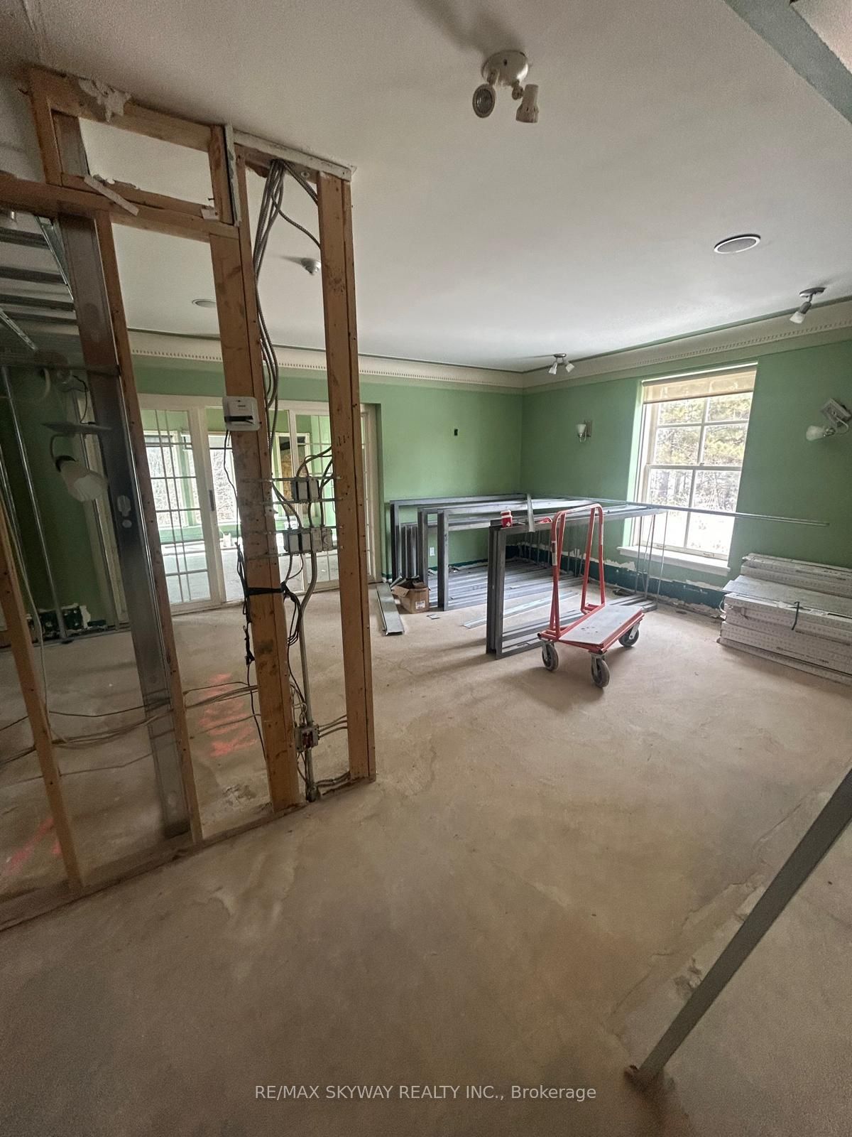 1331 Mountain Road Property Photo 2