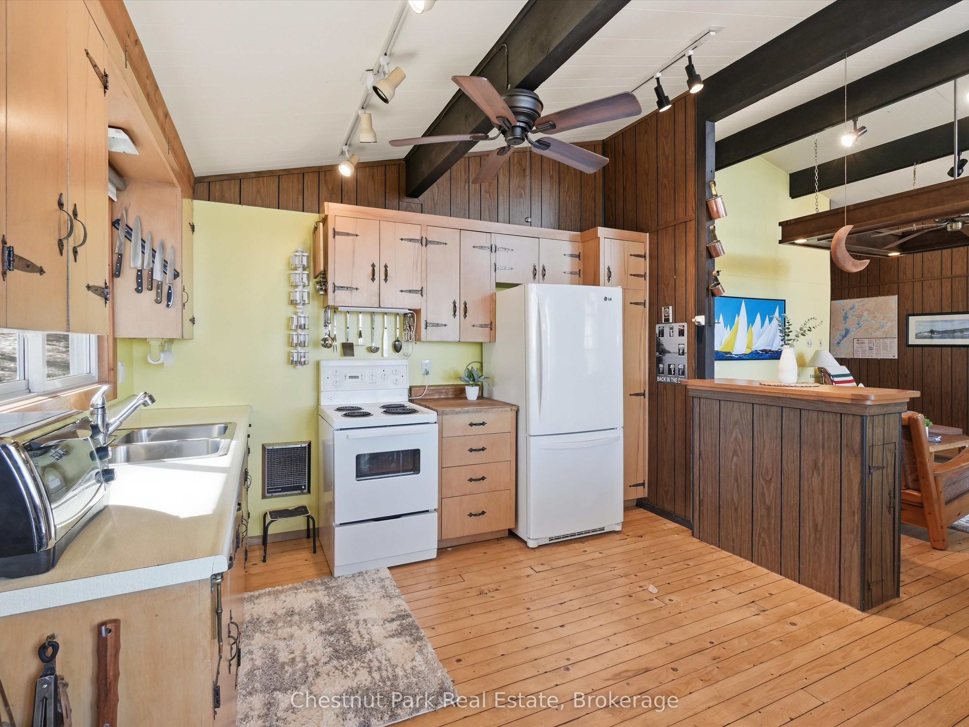 1087 Glenmount Road Property Photo 5