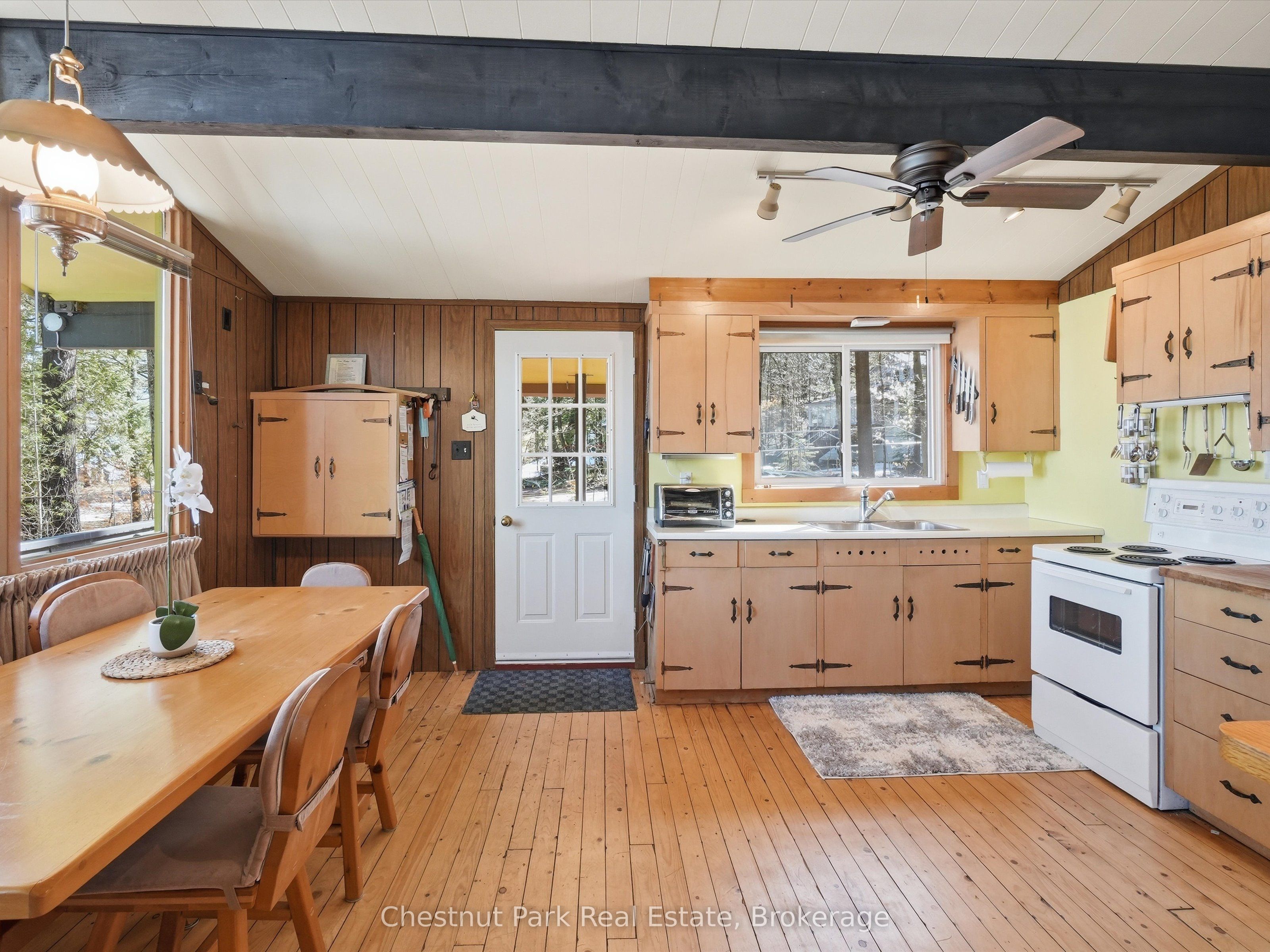 1087 Glenmount Road Property Photo 6