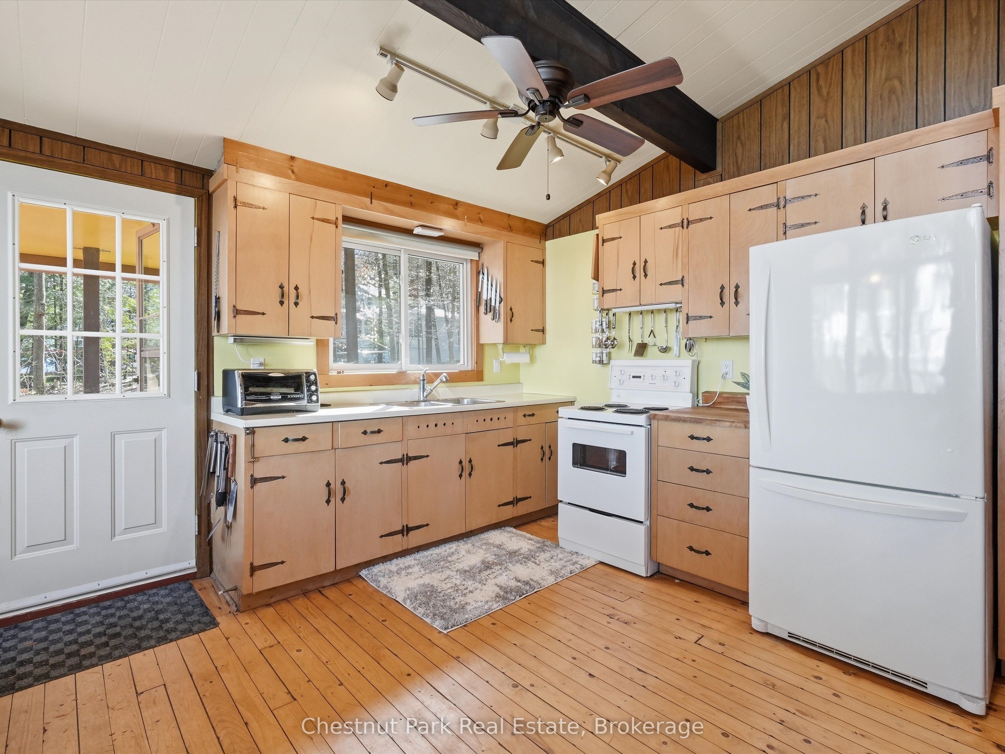 1087 Glenmount Road Property Photo 10