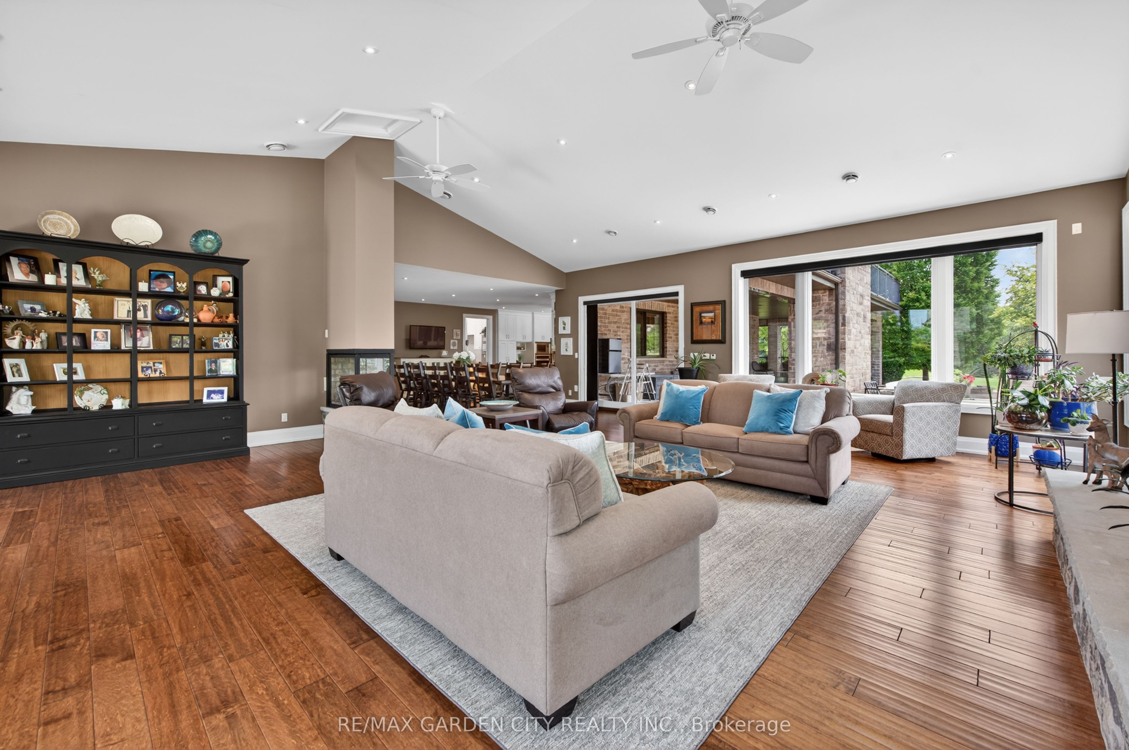 4580 Cherry Avenue Property Photo 19