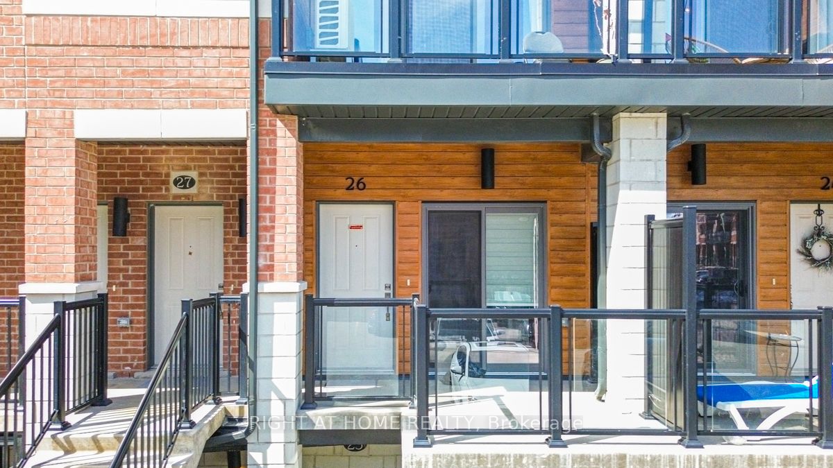 25 ISHERWOOD Avenue B/26 Property Photo 1