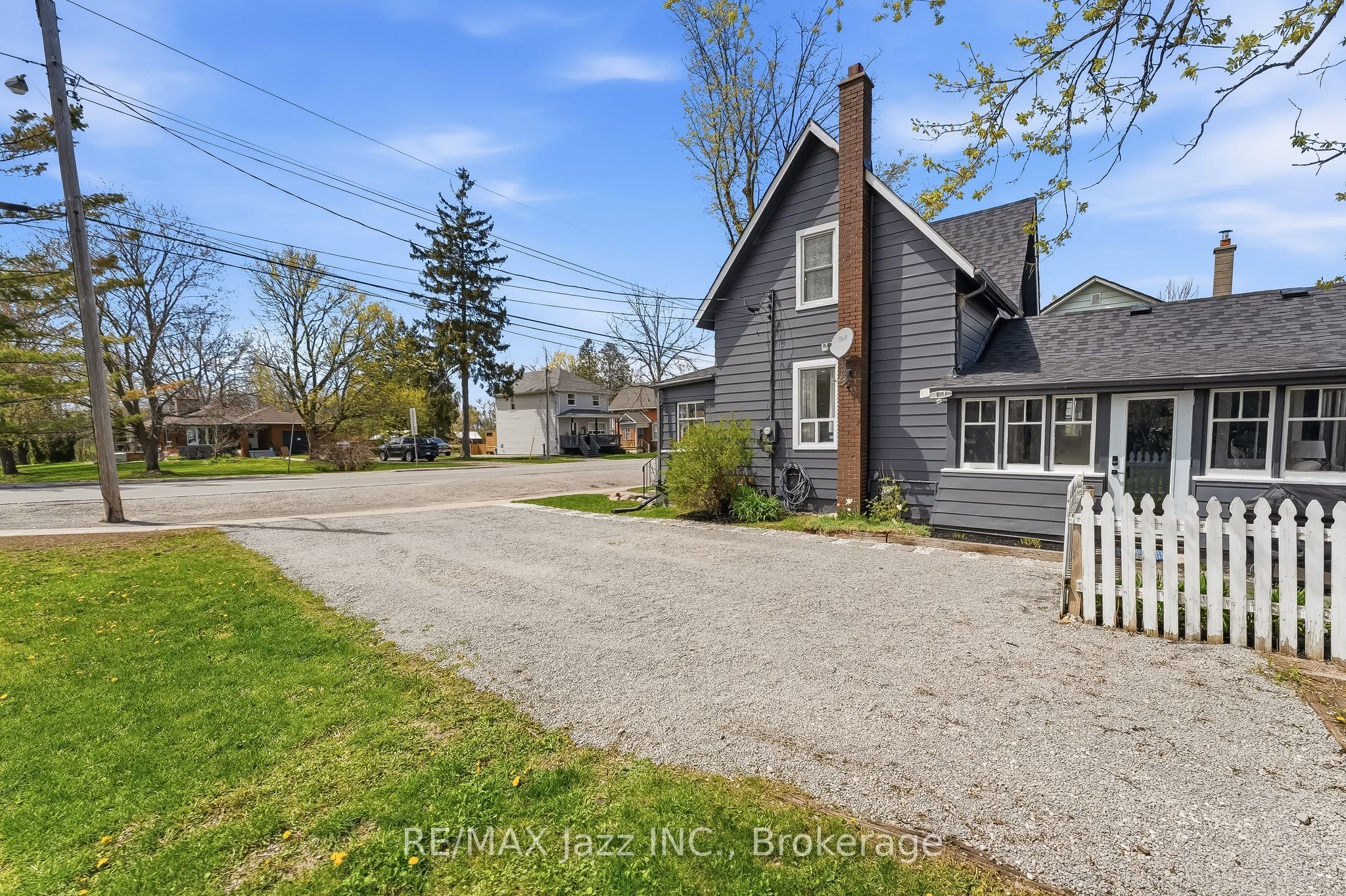 430 Eldon Road Property Photo 6