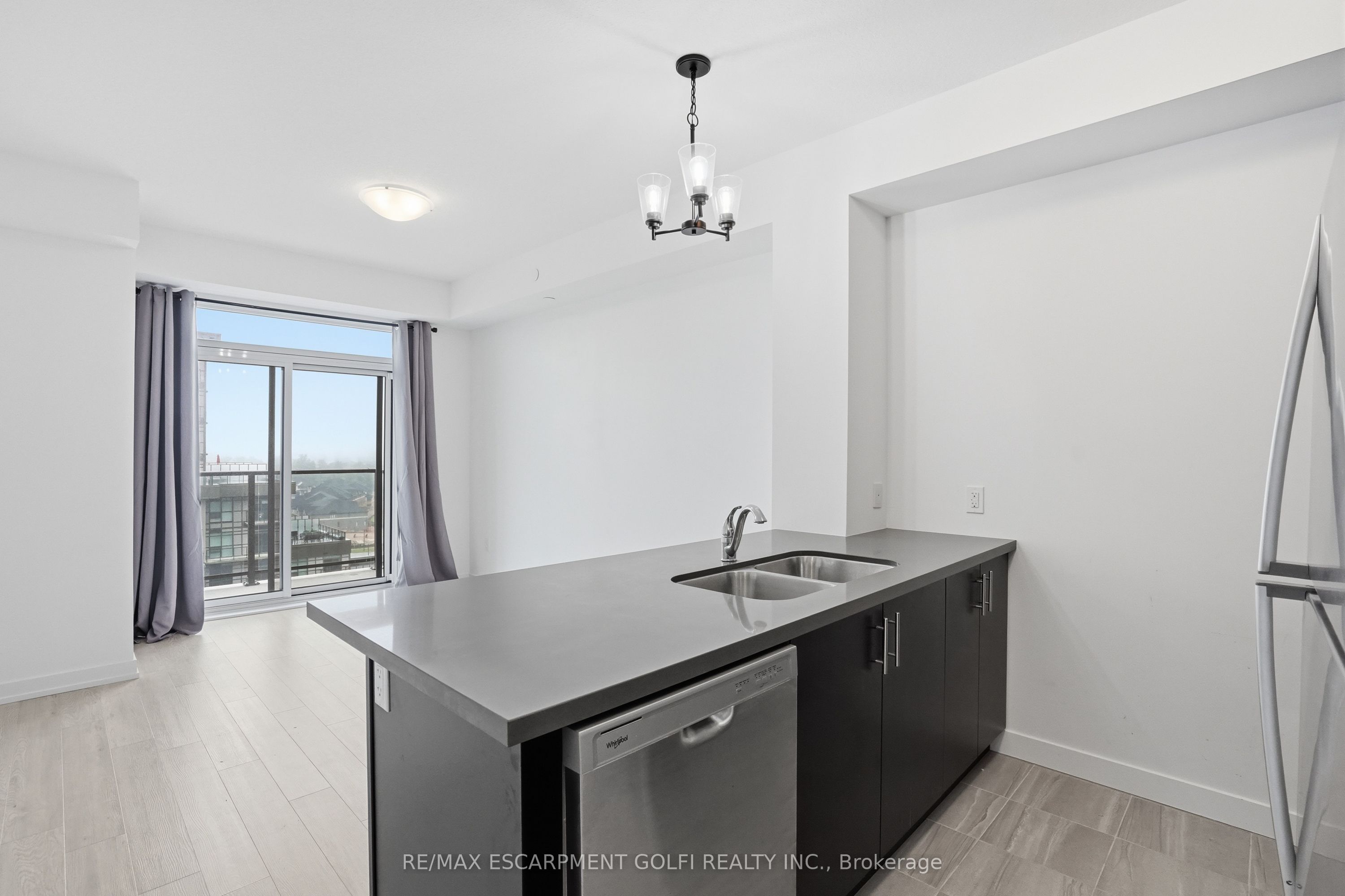 460 Dundas Street E 1008 Property Photo 10