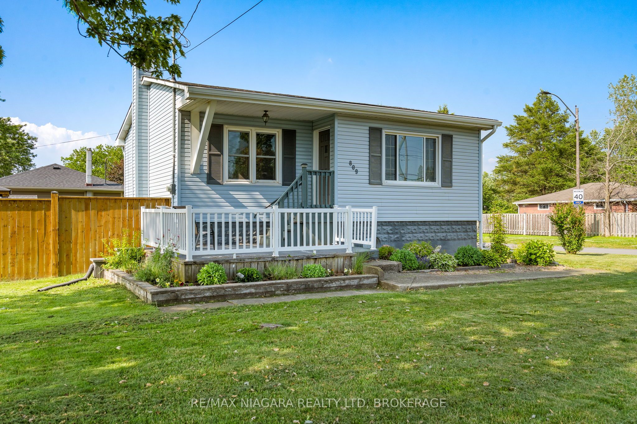 809 Broadway Avenue Property Photo 1