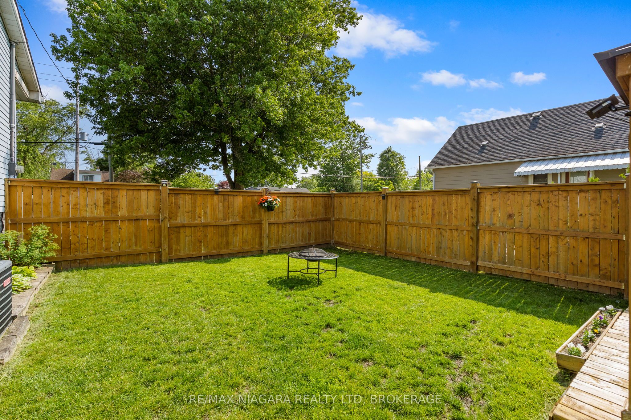 809 Broadway Avenue Property Photo 25