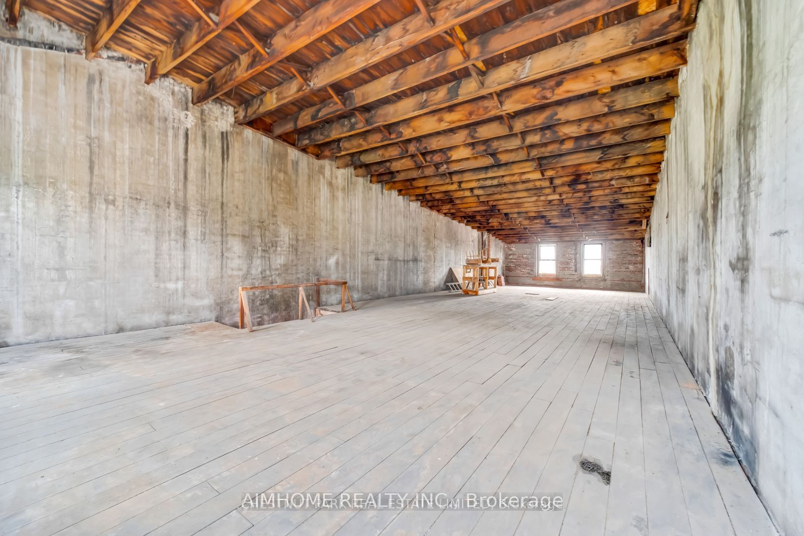 31 King Street W Unit 301 Property Photo 5