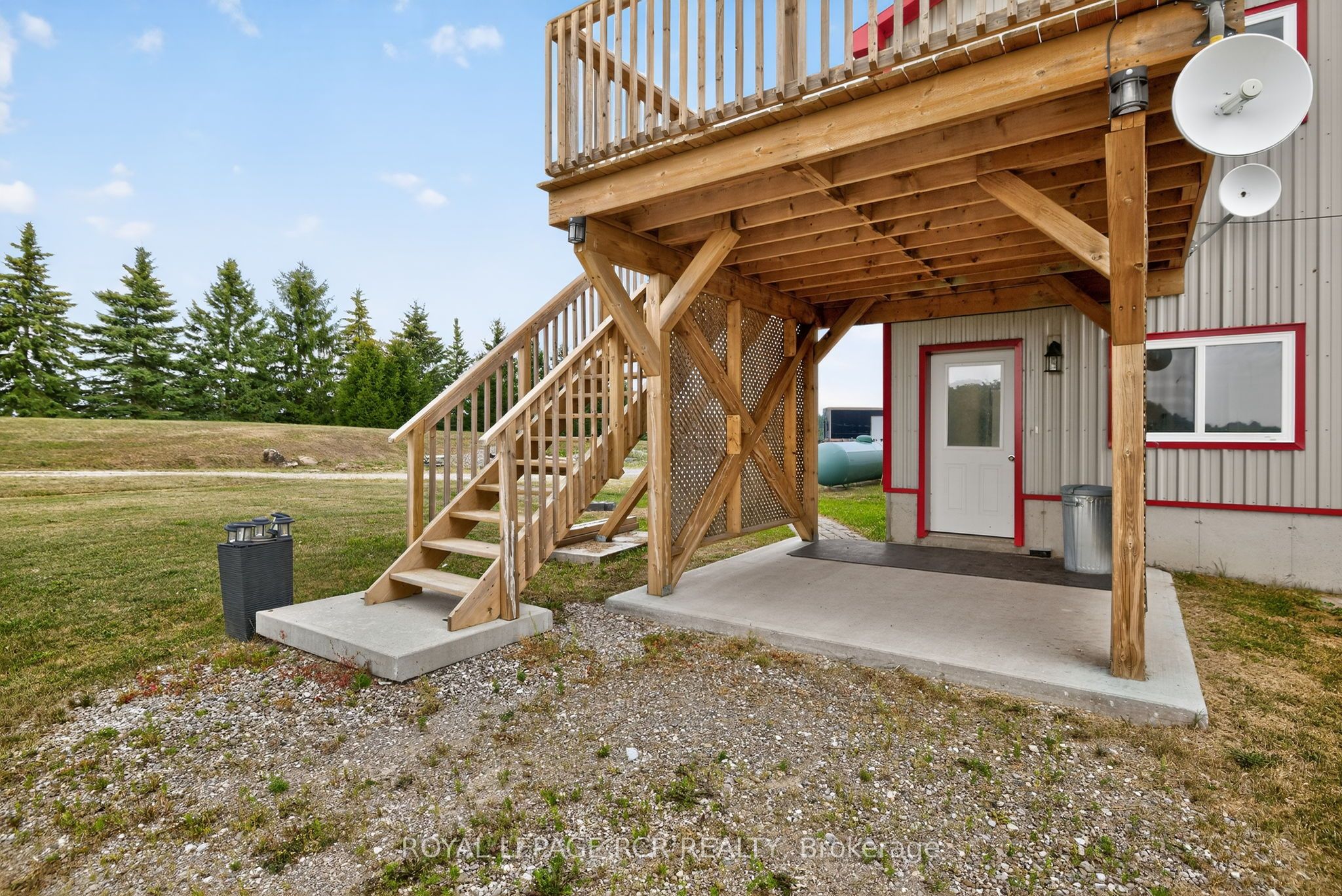6128 Eighth Line Property Photo 5