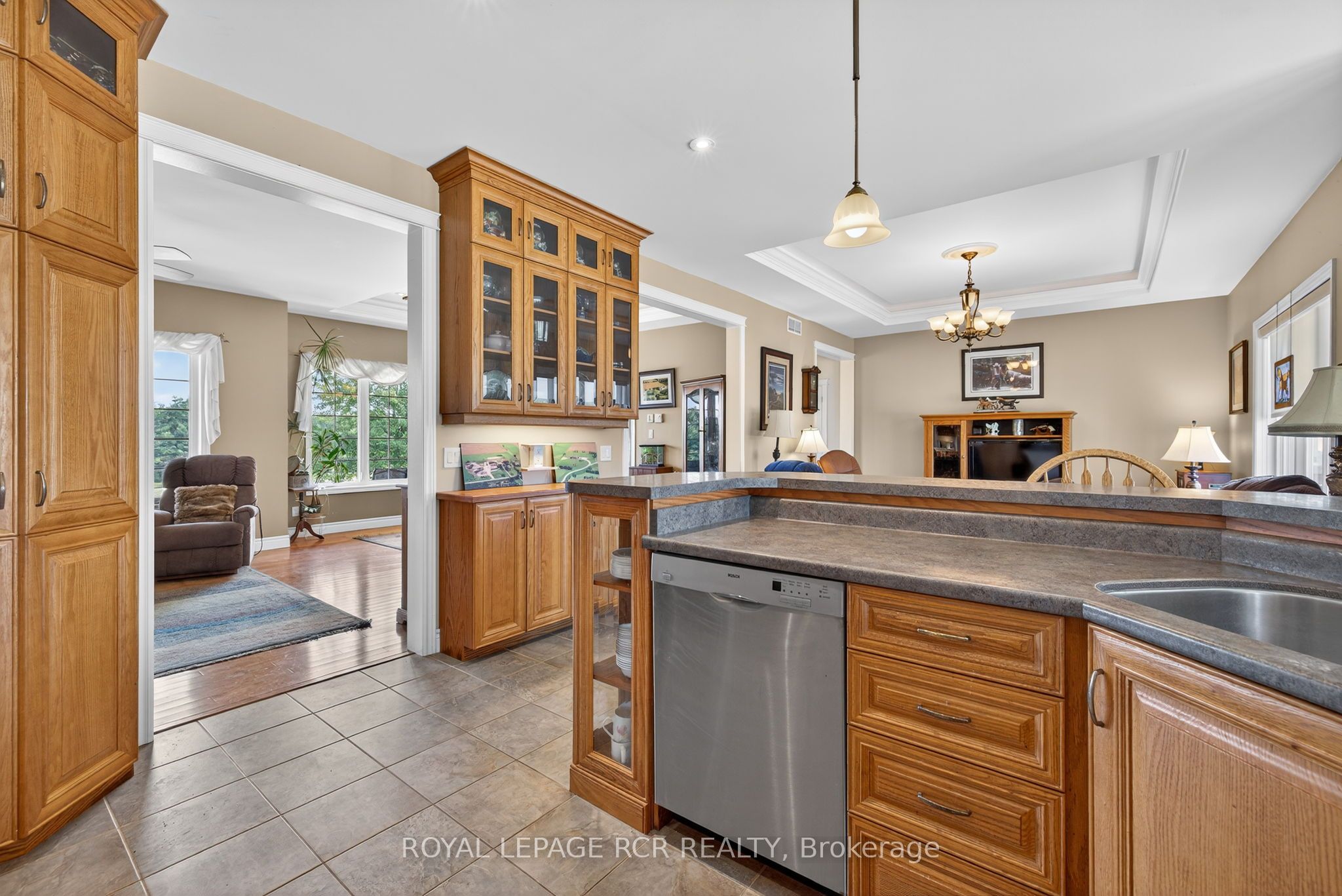 6128 Eighth Line Property Photo 14